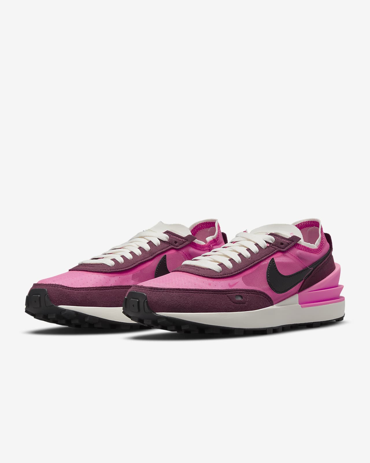 Nike Waffle One Women's Shoes. Nike LU