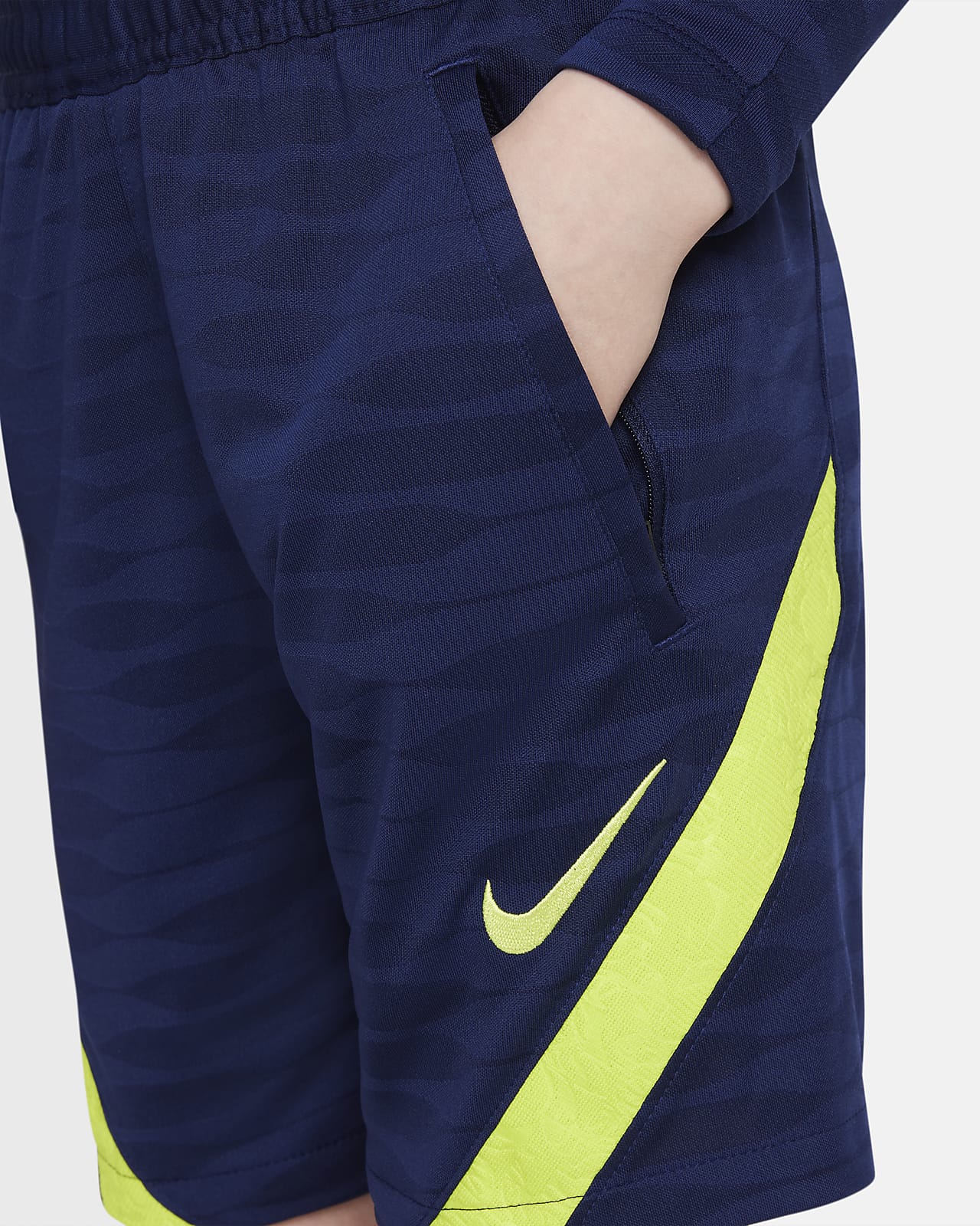 tottenham hotspur strike shorts