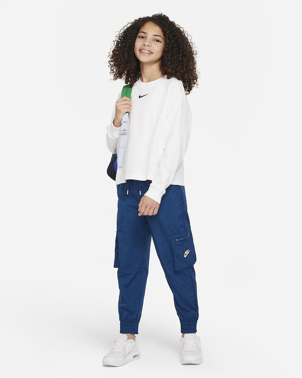 Nike Sportswear Older Kids' (Girls') Woven Cargo Trousers. Nike CH