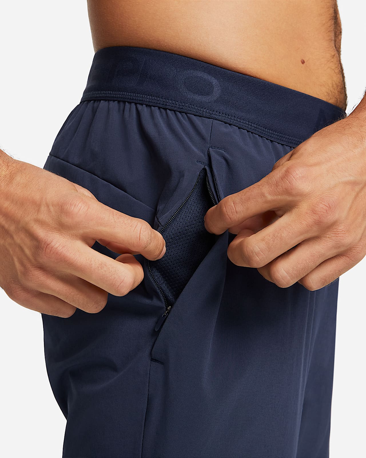 Nike Pro DriFIT Vent Max Men's Training Trousers. Nike BE