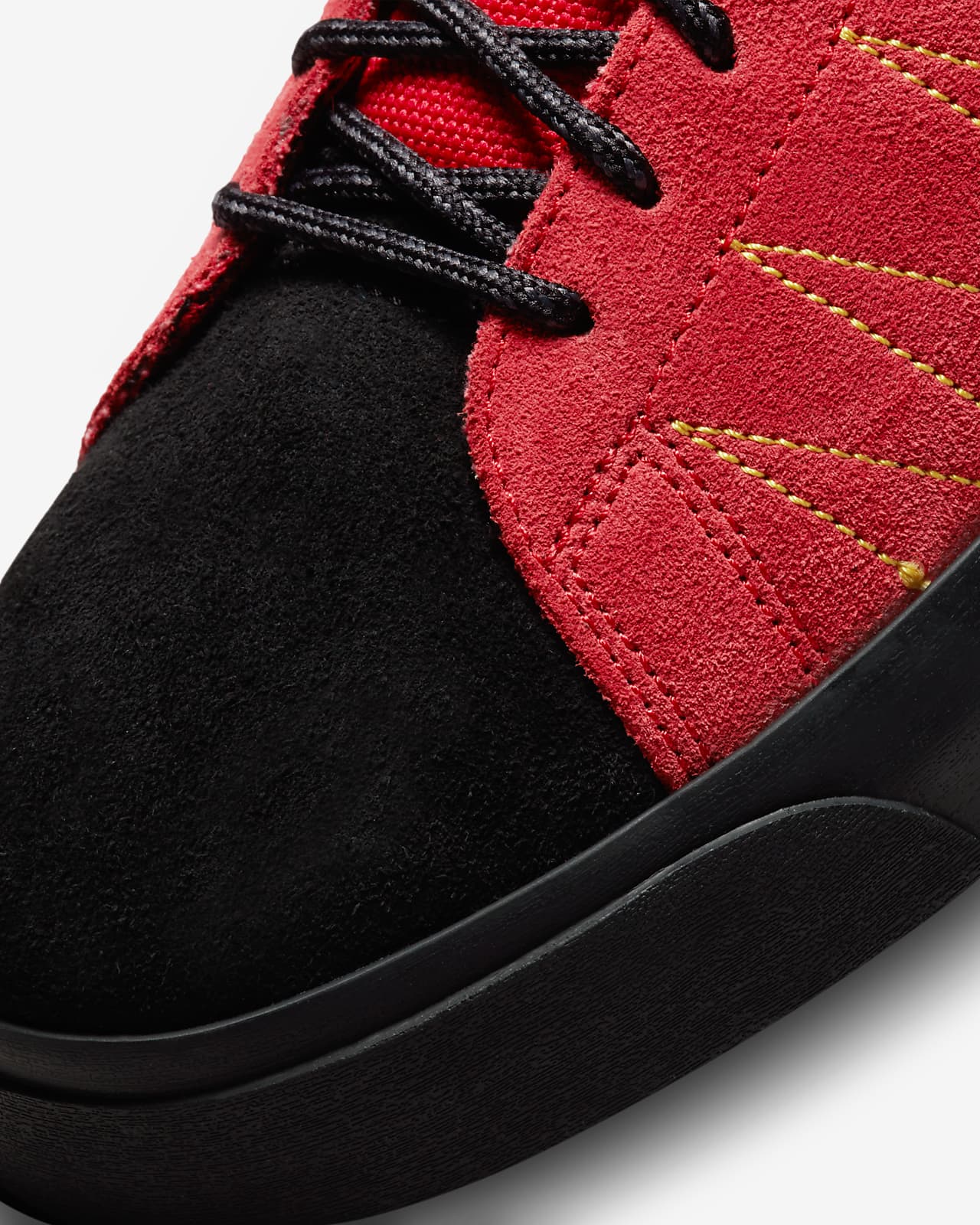 Nike SB Zoom Blazer Mid PRM Skate Shoes 