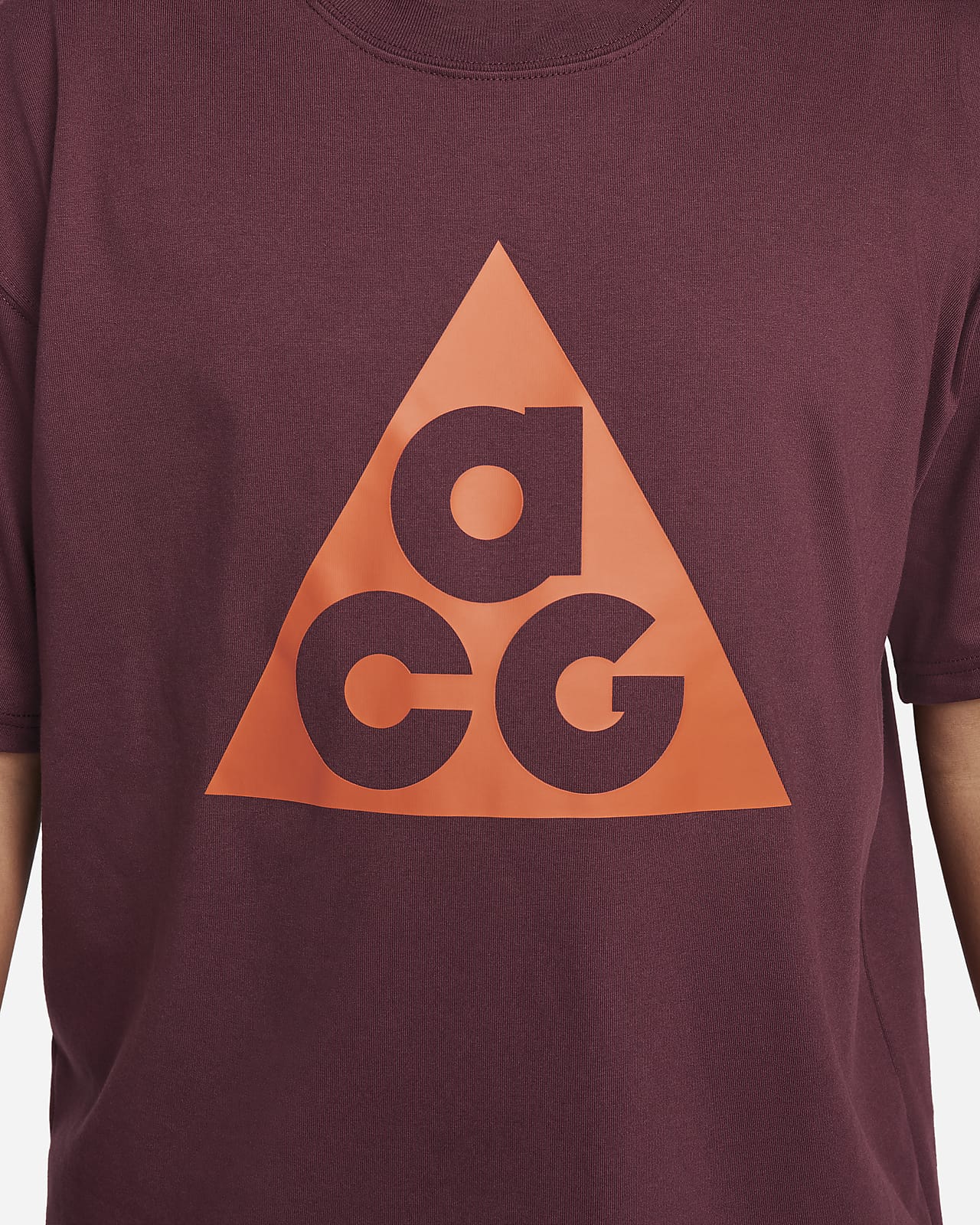 Nike ACG Men's Short-Sleeve T-Shirt.