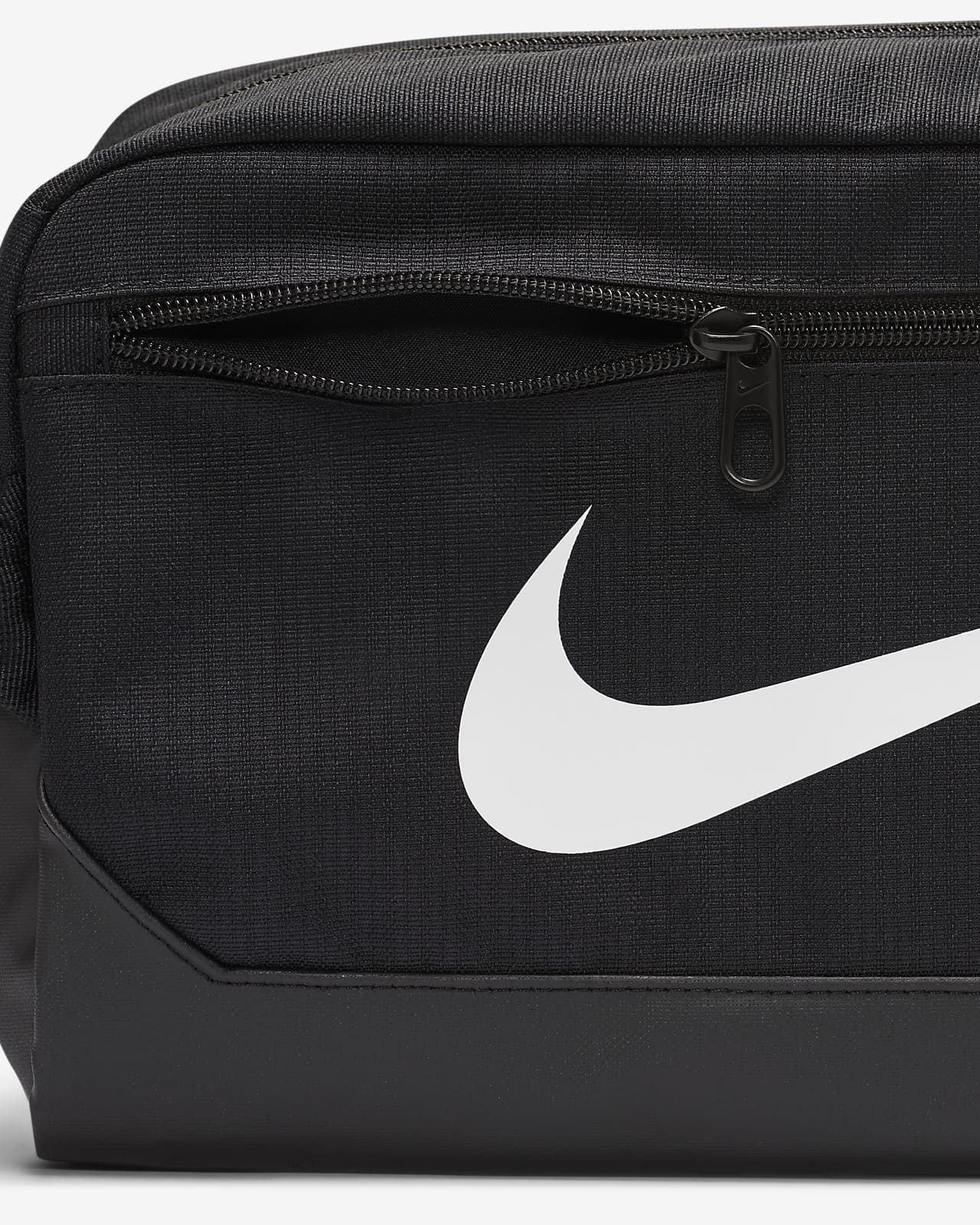 Nike 26L tote bag in black | ASOS