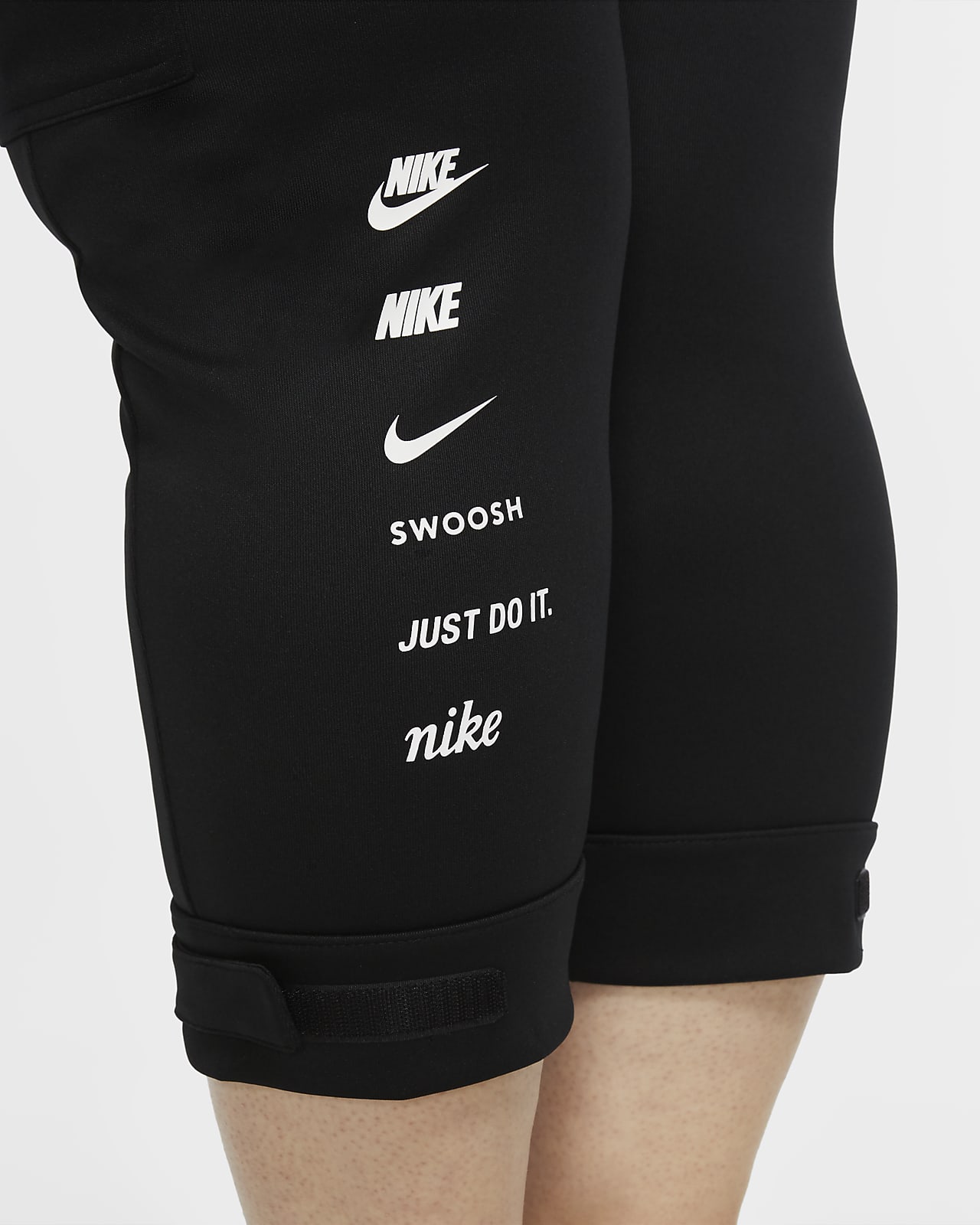 Nike Sportswear Swoosh polystrikket bukse til dame (Plus Nike Sportswear Swoosh polystrikket bukse til dame (Plus