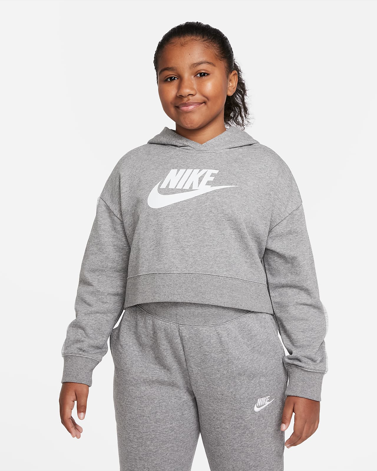 Μπλούζα με κουκούλα crop από ύφασμα French Terry Nike Sportswear Club για μεγάλα κορίτσια (μεγαλύτερο μέγεθος)