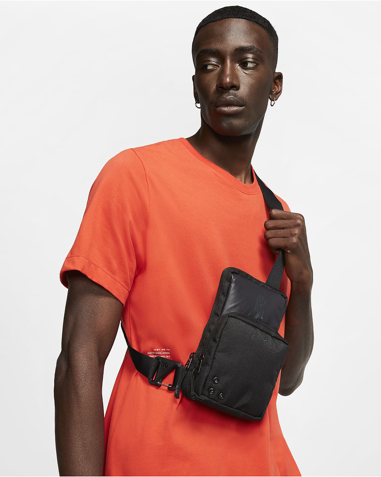 nike small shoulder bag