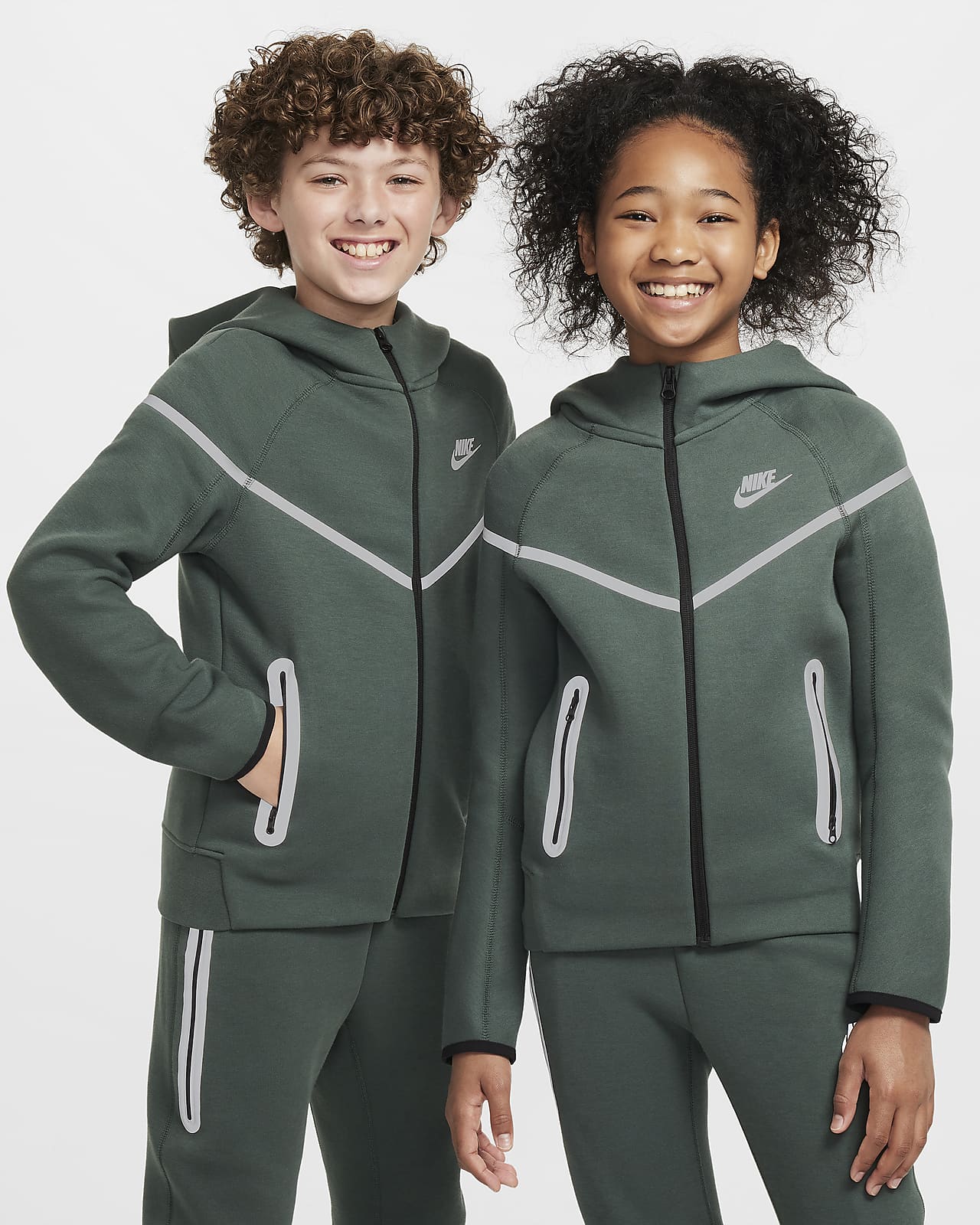 Nike Sportswear Tech Fleece Big Kids' (Boys') Reflective Full-Zip Hoodie