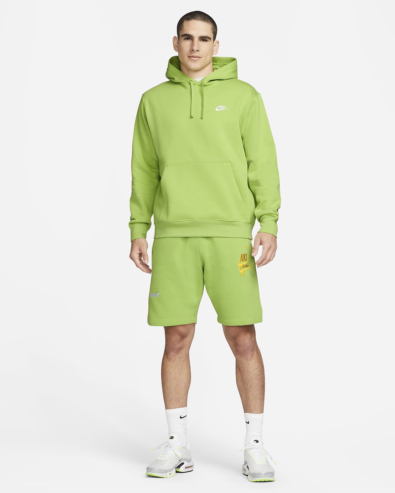 green nike hoodie outfit