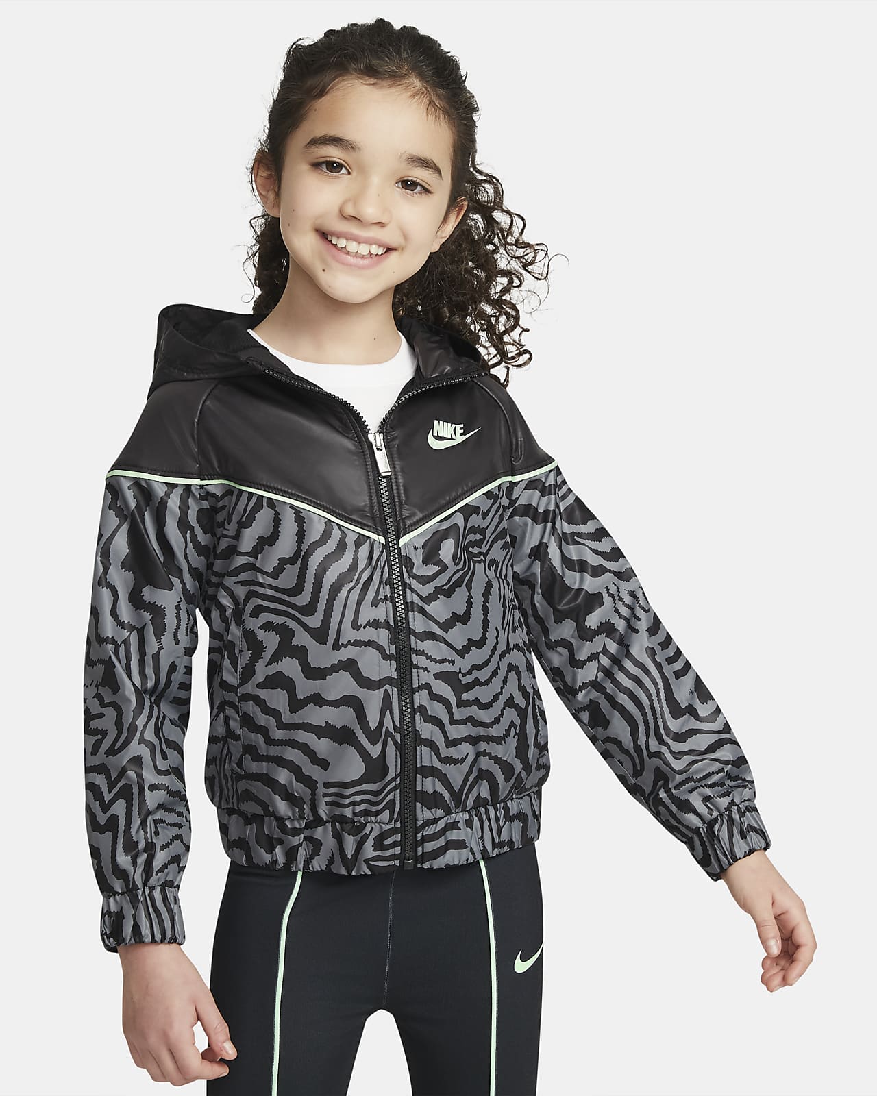 Τζάκετ με φερμουάρ σε όλο το μήκος Nike Sportswear Windrunner για μικρά παιδιά