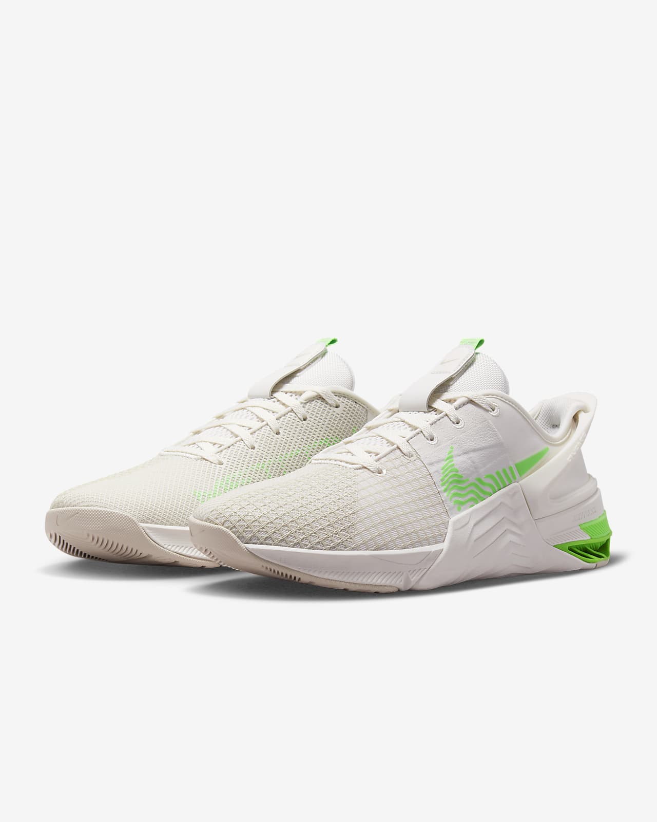 Nike Metcon 8 FlyEase Easy On/Off Training Shoes. Nike