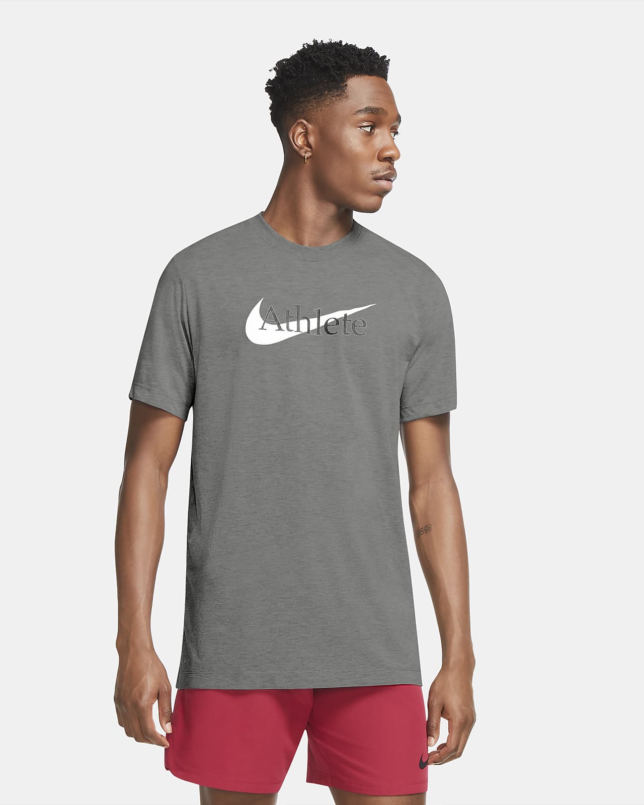 Nike Dri FIT trenings T skjorte med Swoosh til herre. Nike NO Nike T skjorte med Swoosh logo til dame. Nike NO