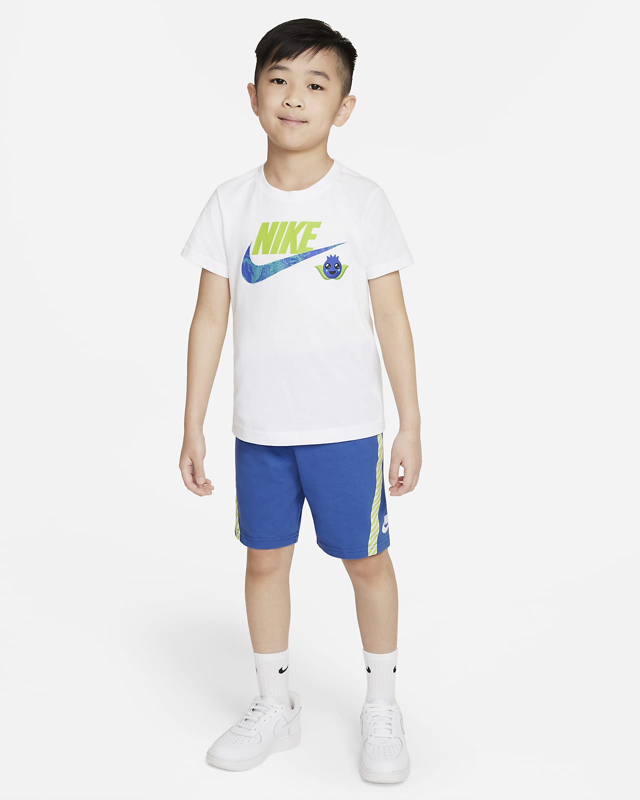 Nike Sportswear Set met T-shirt en shorts voor kleuters. Nike BE