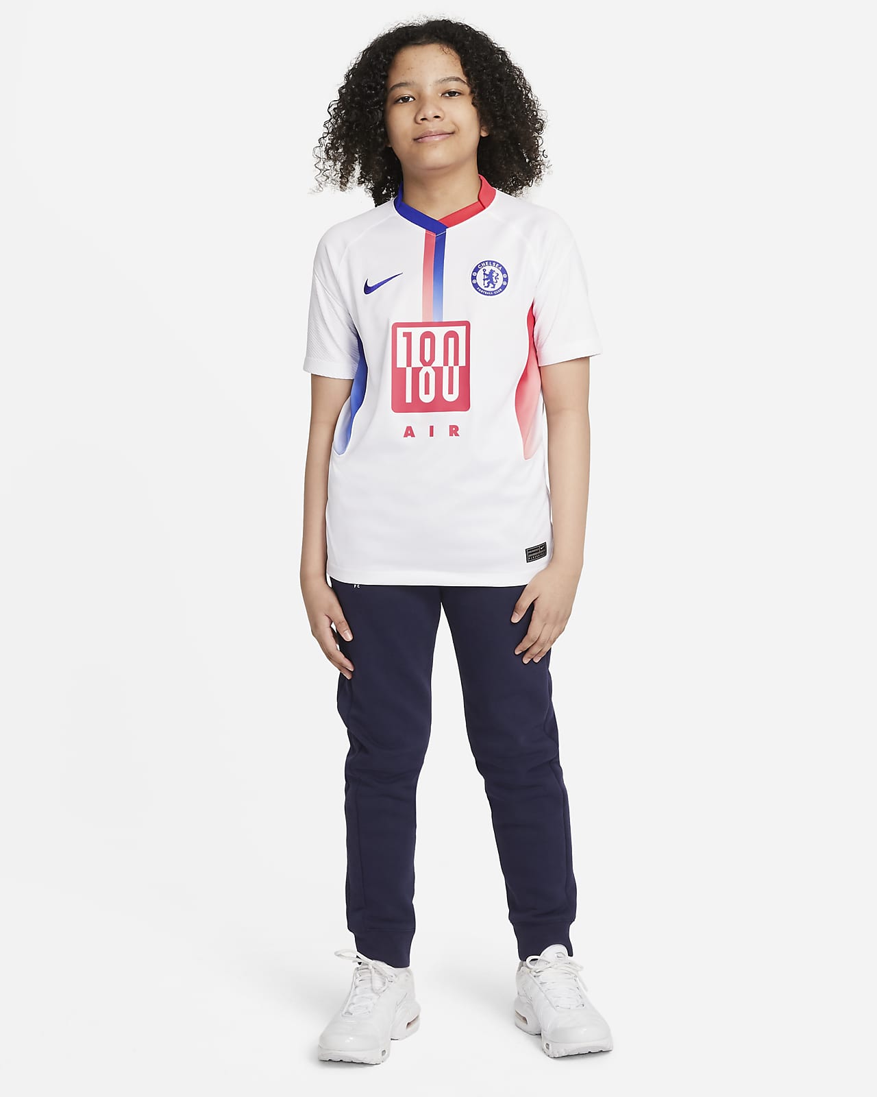 Chelsea F.C. Stadium Air Max Older Kids' Football Shirt. Nike GB