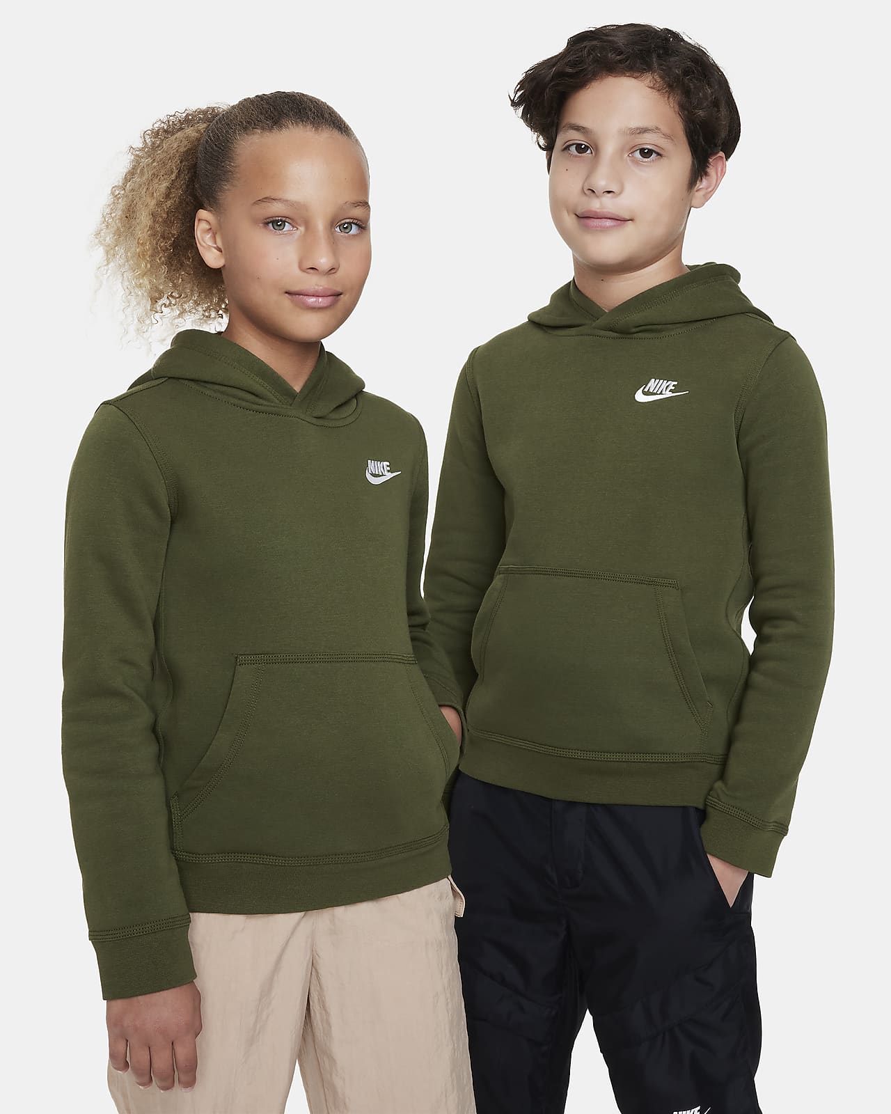 Nike für Kinder. Nike ältere Club Pullover Sportswear DE