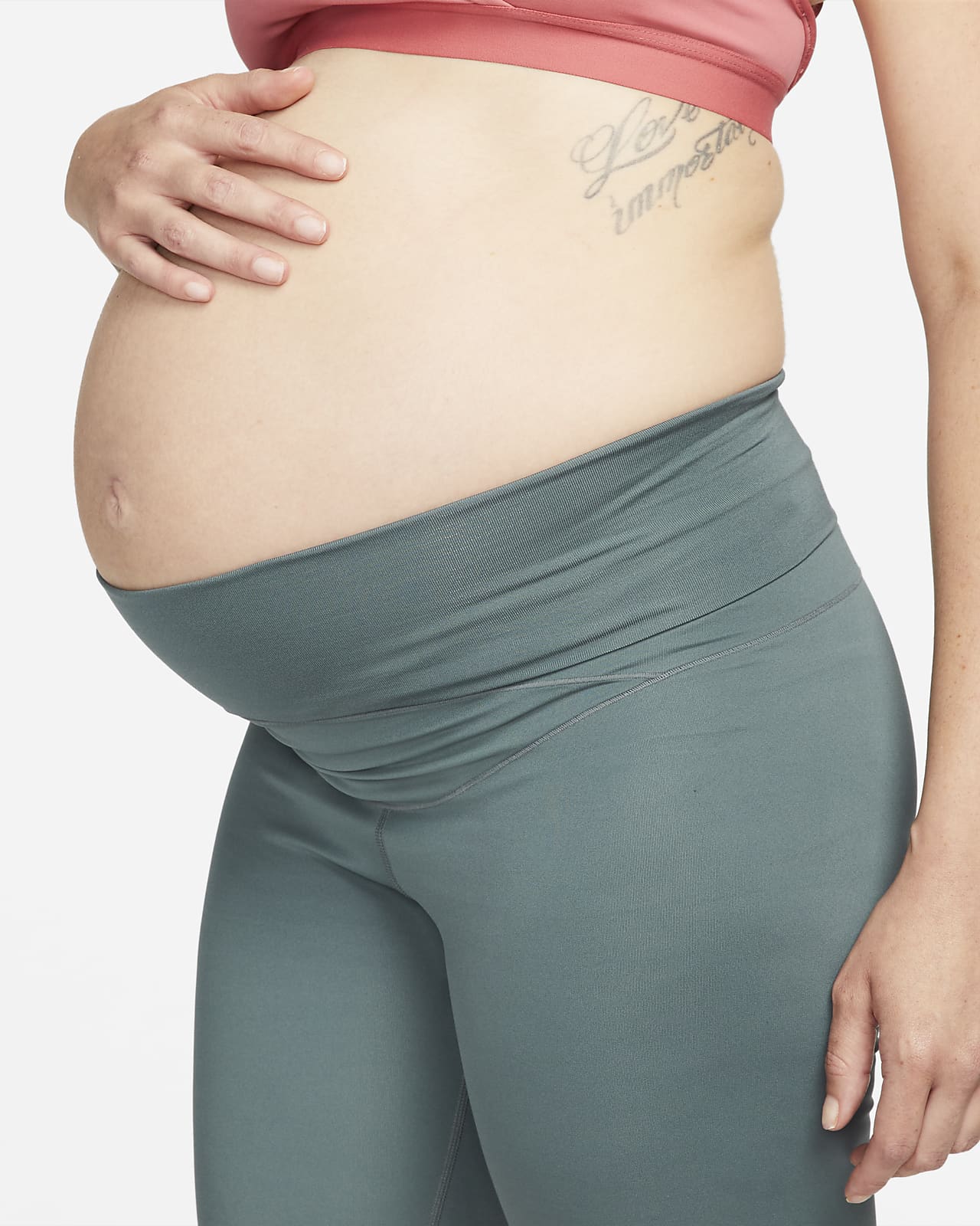 Nike DriFIT One (M) Women's 7" Shorts (Maternity).