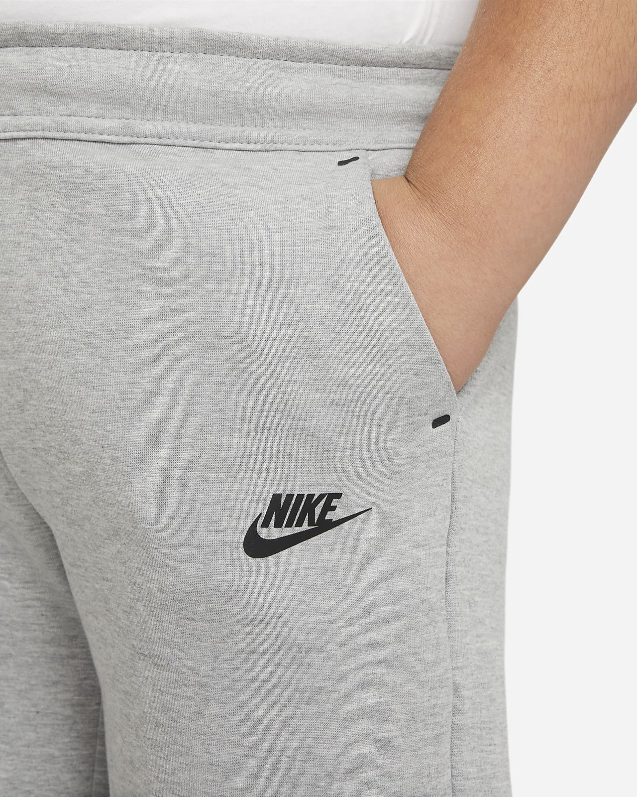 Nike Sportswear Tech Fleece Older Kids' (Boys') Shorts. Nike IE