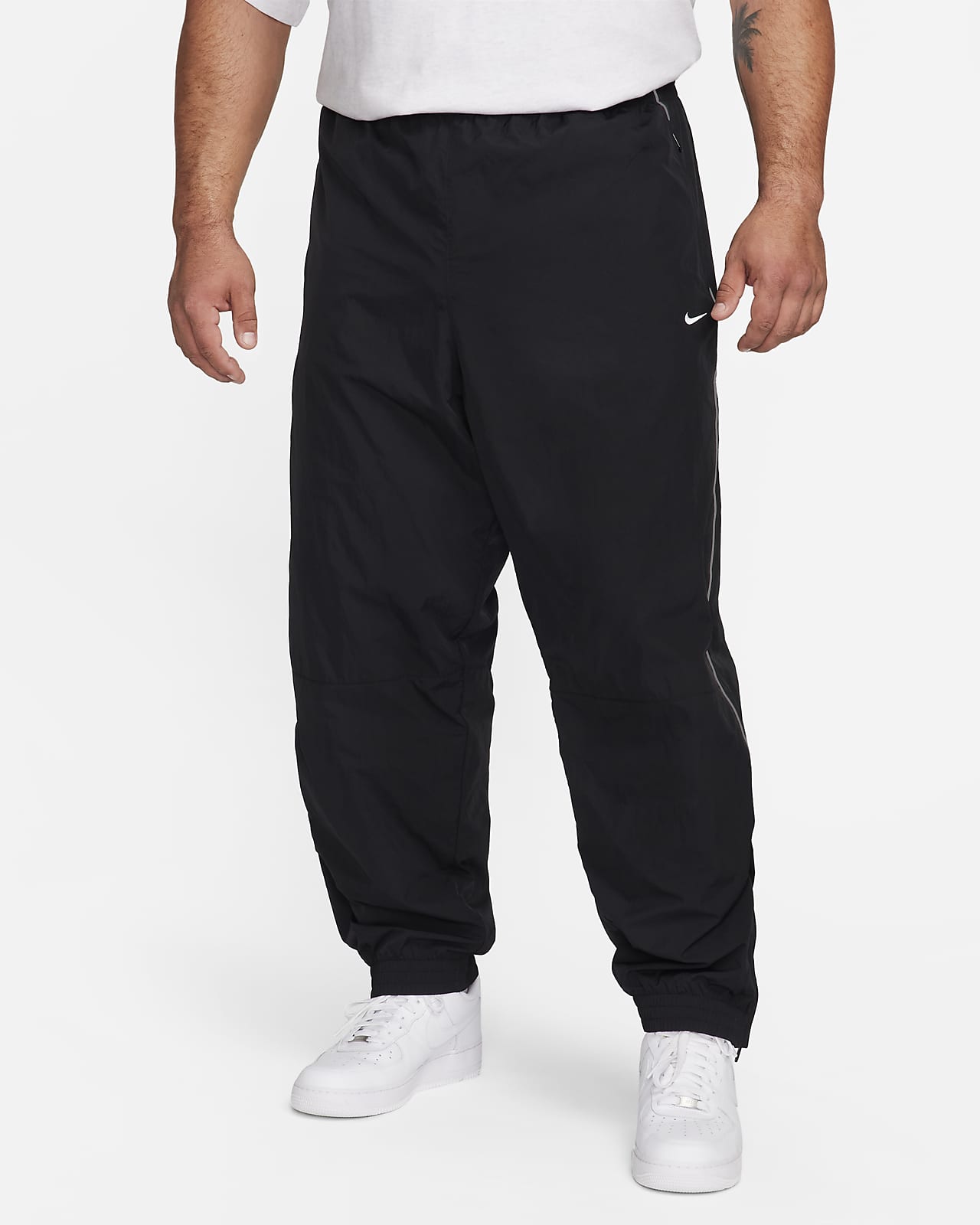 Nike Solid Color Loose Fit Joggers with Fleeced Inner men