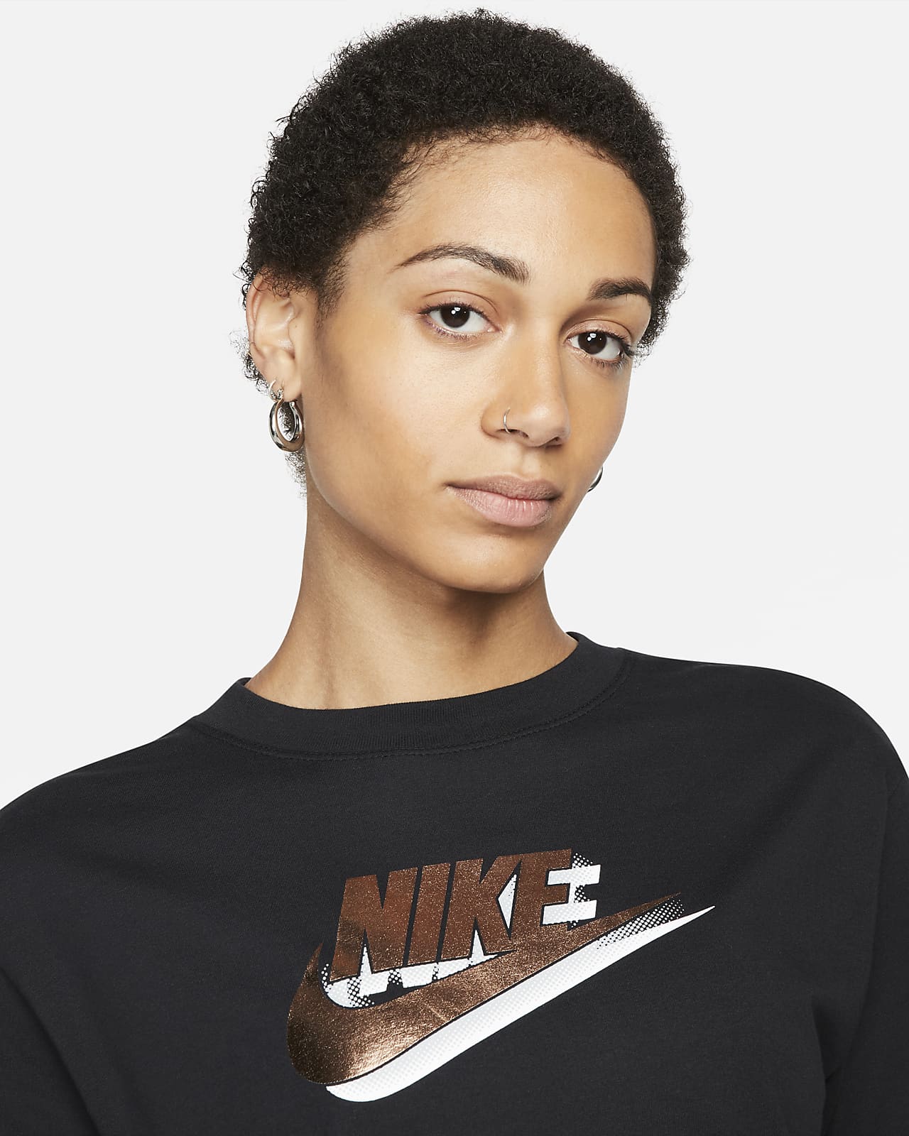Nike Sportswear Essentials Camiseta de manga corta con estampado - Mujer.  Nike ES