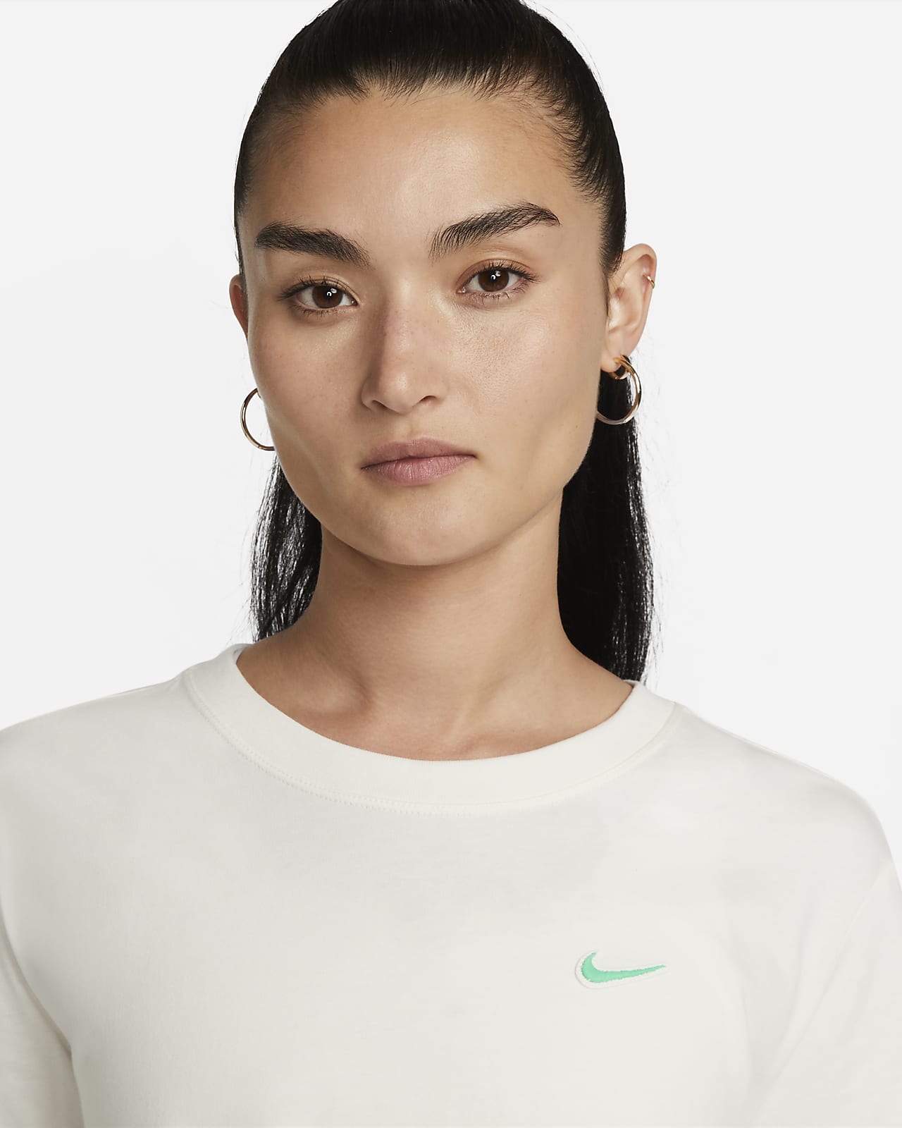 Nike Sportswear Women's Short-Sleeve Crop Top. Nike VN