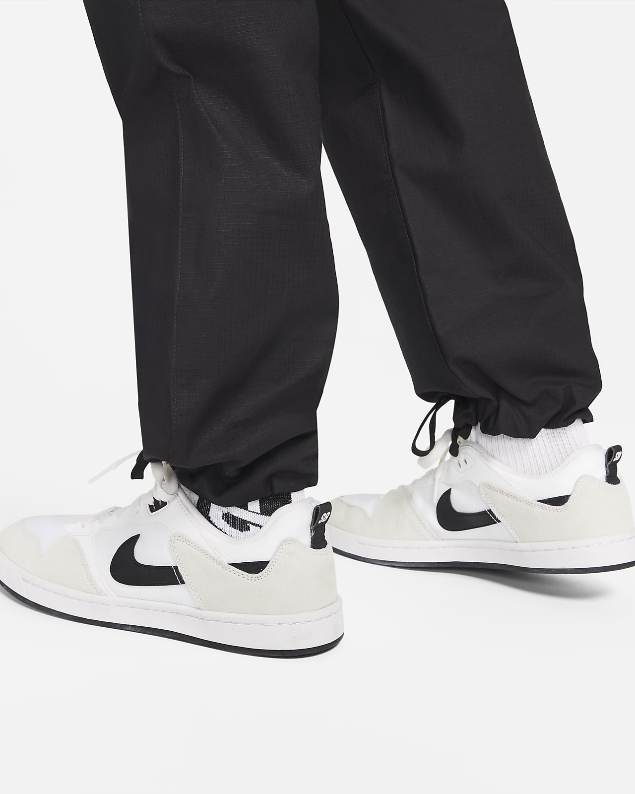 Nike SB Skate Cargo Trousers. Nike IE