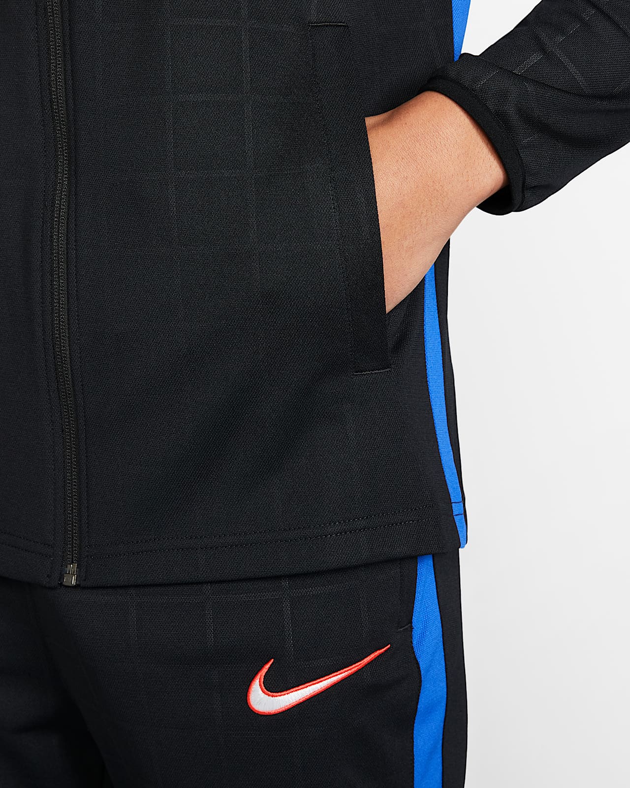 very mens nike tracksuit