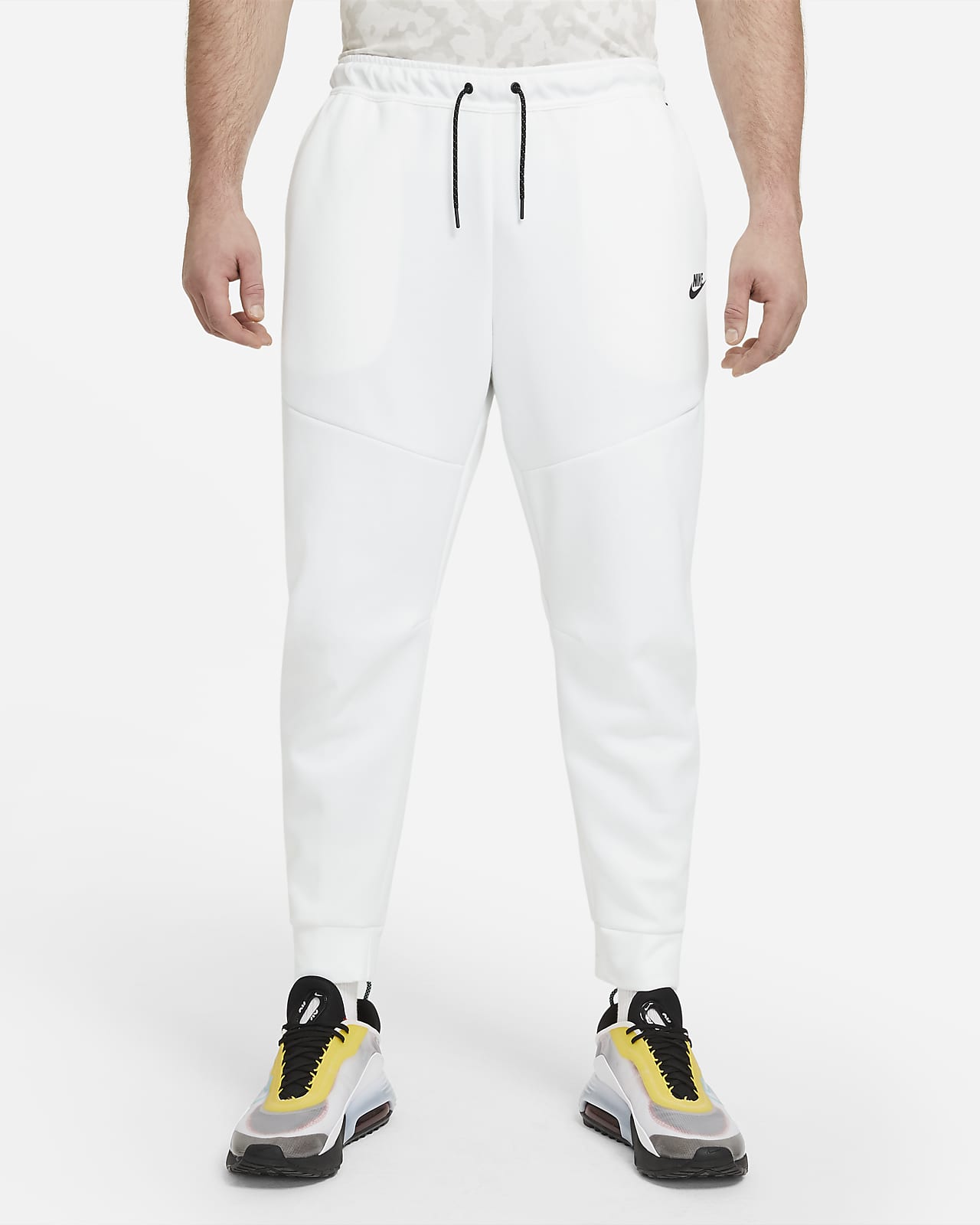 nike sports tech joggers