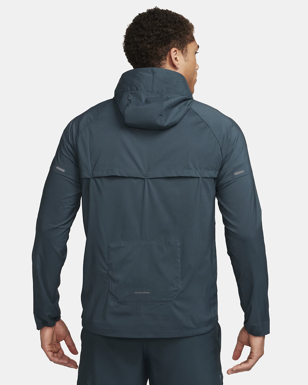 Windrunner UV Men\'s Protection Nike Repel Running Jacket.