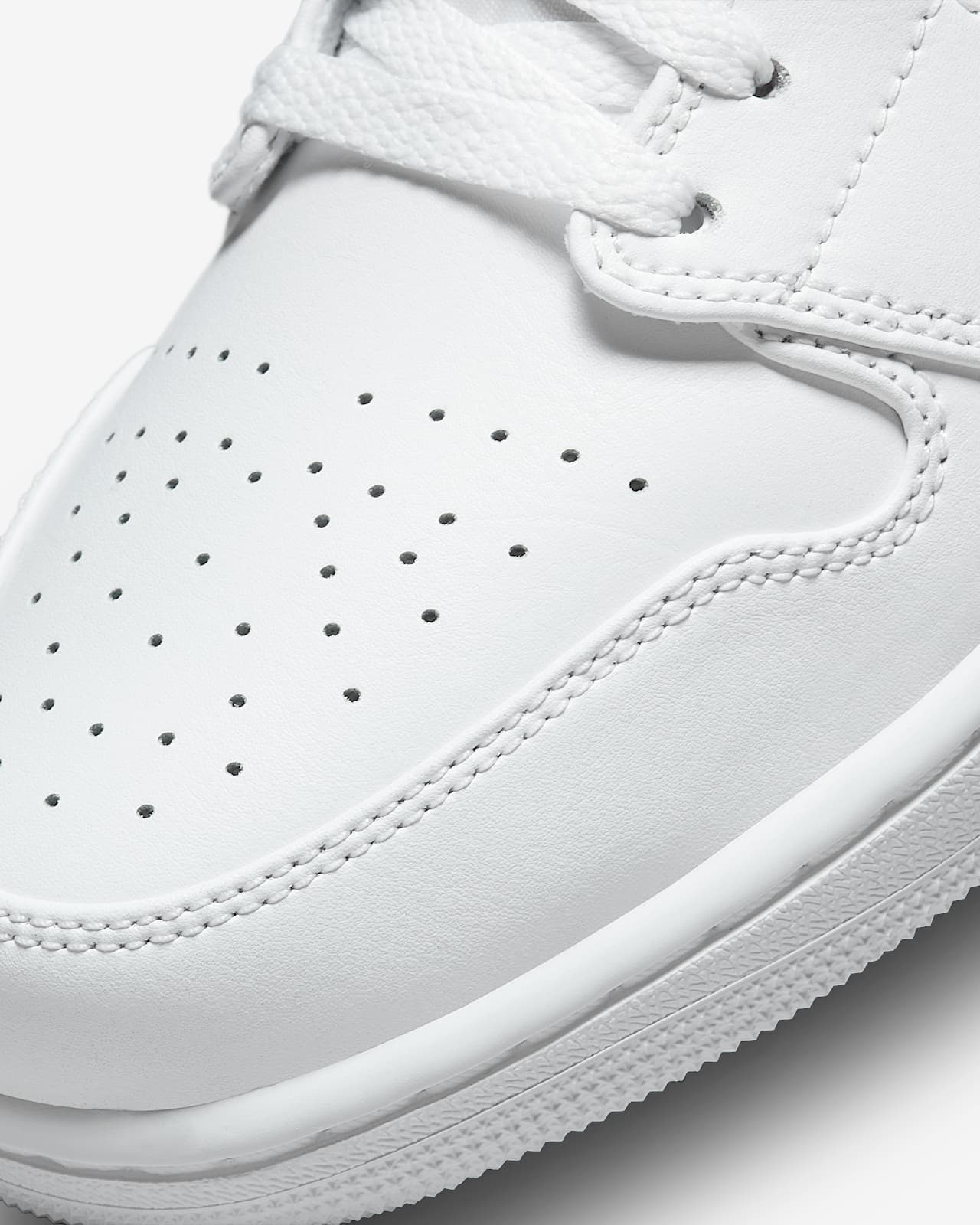 Air Jordan 1 Low Men's Shoes. Nike JP