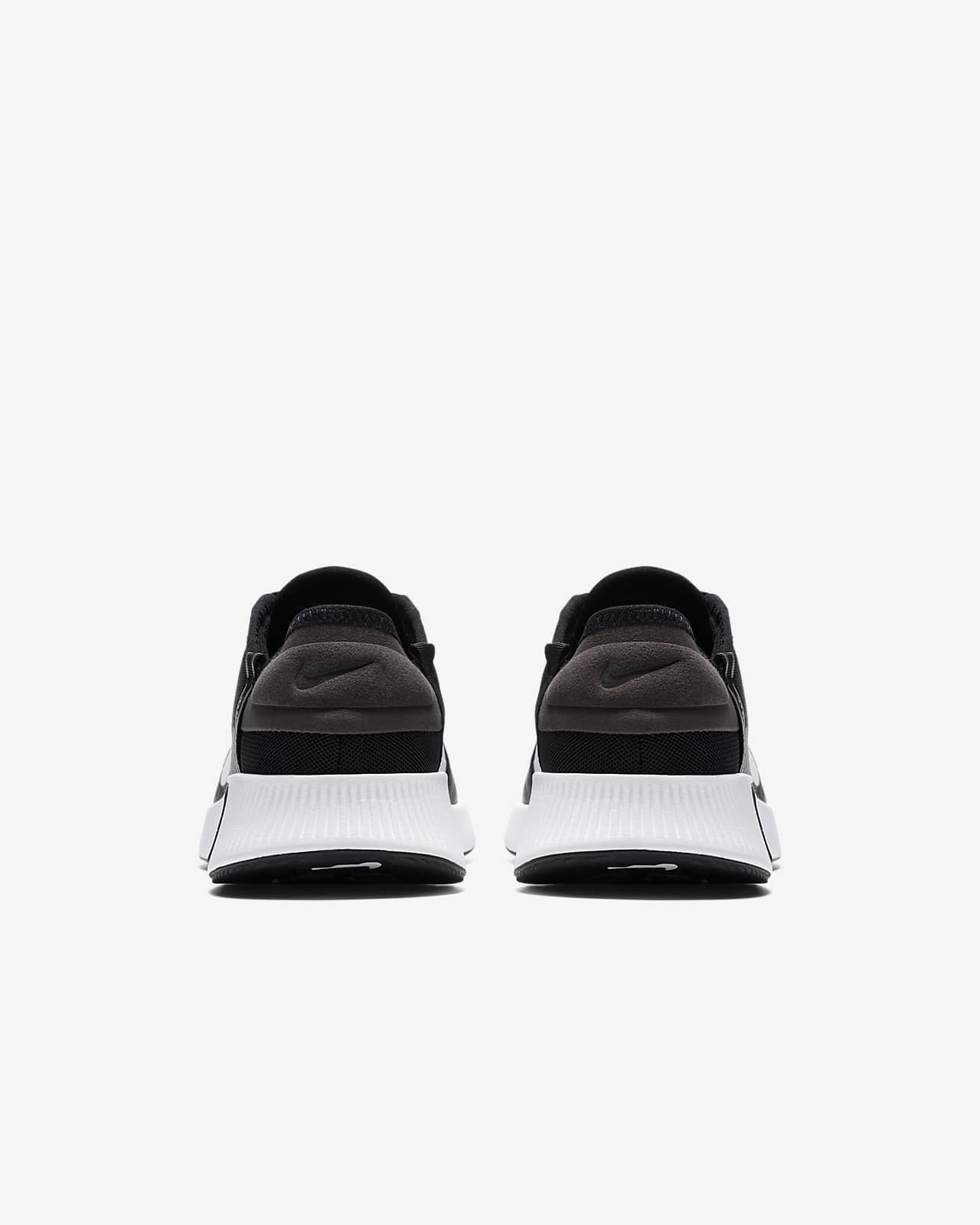 Nike Reposto Older Kids' Shoe. Nike LU