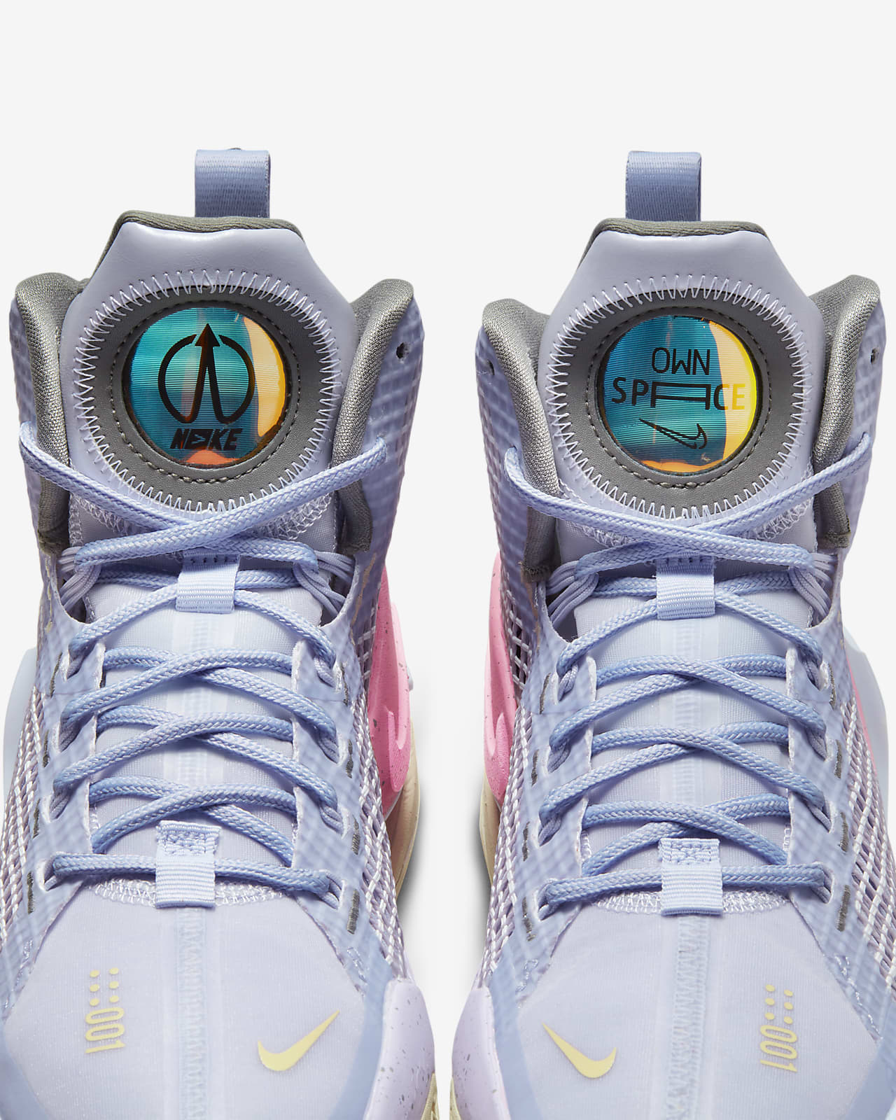 Nike G.T. Jump Basketball Shoes.