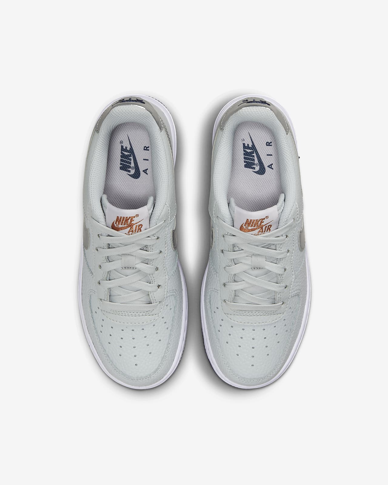 Air Force 1 Older Shoes. Nike LU