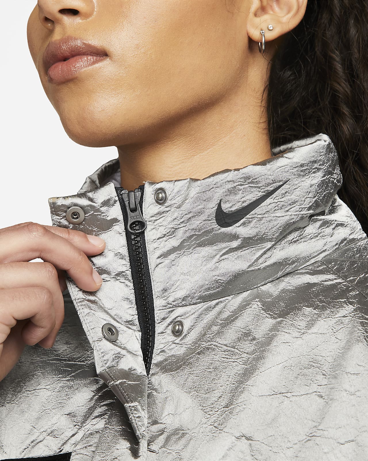 Chamarra para mujer Shine Nike Sportswear Therma FIT. Nike MX