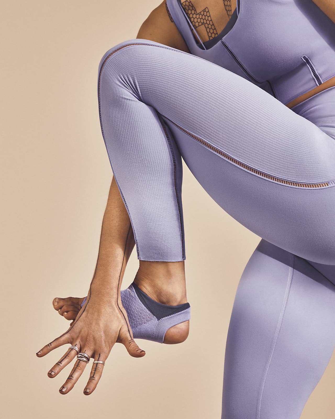 nike cropped yoga pants