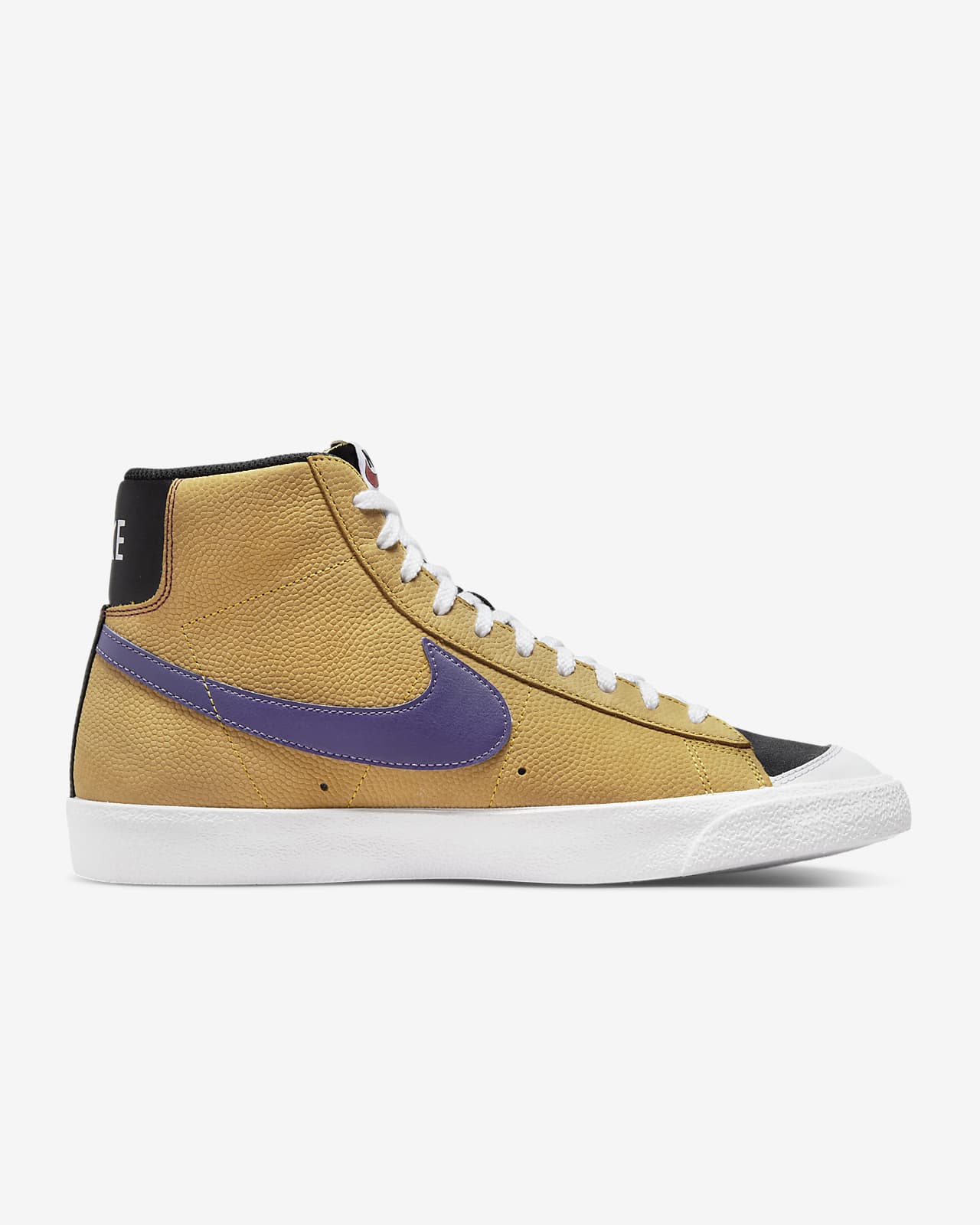 Nike Blazer Mid '77 EMB Shoes. Nike JP