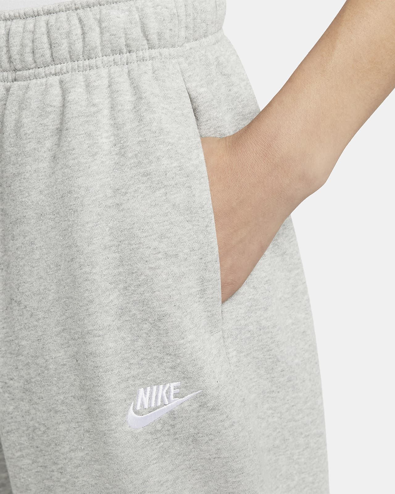 Nike Sportswear Club Fleece Women's MidRise Oversized Sweatpants. Nike JP
