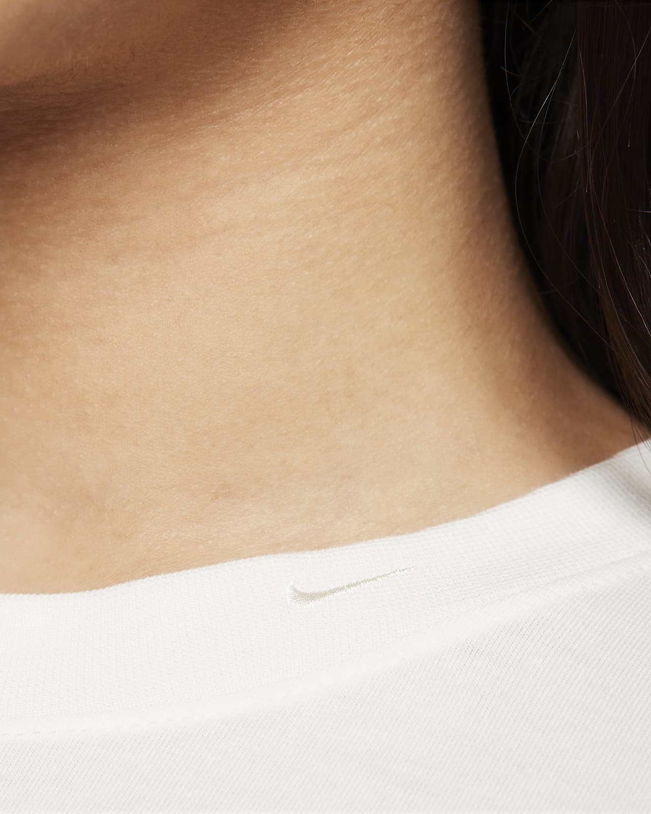 Nike Sportswear Essential Women's Cropped Logo T-Shirt – SoleFly