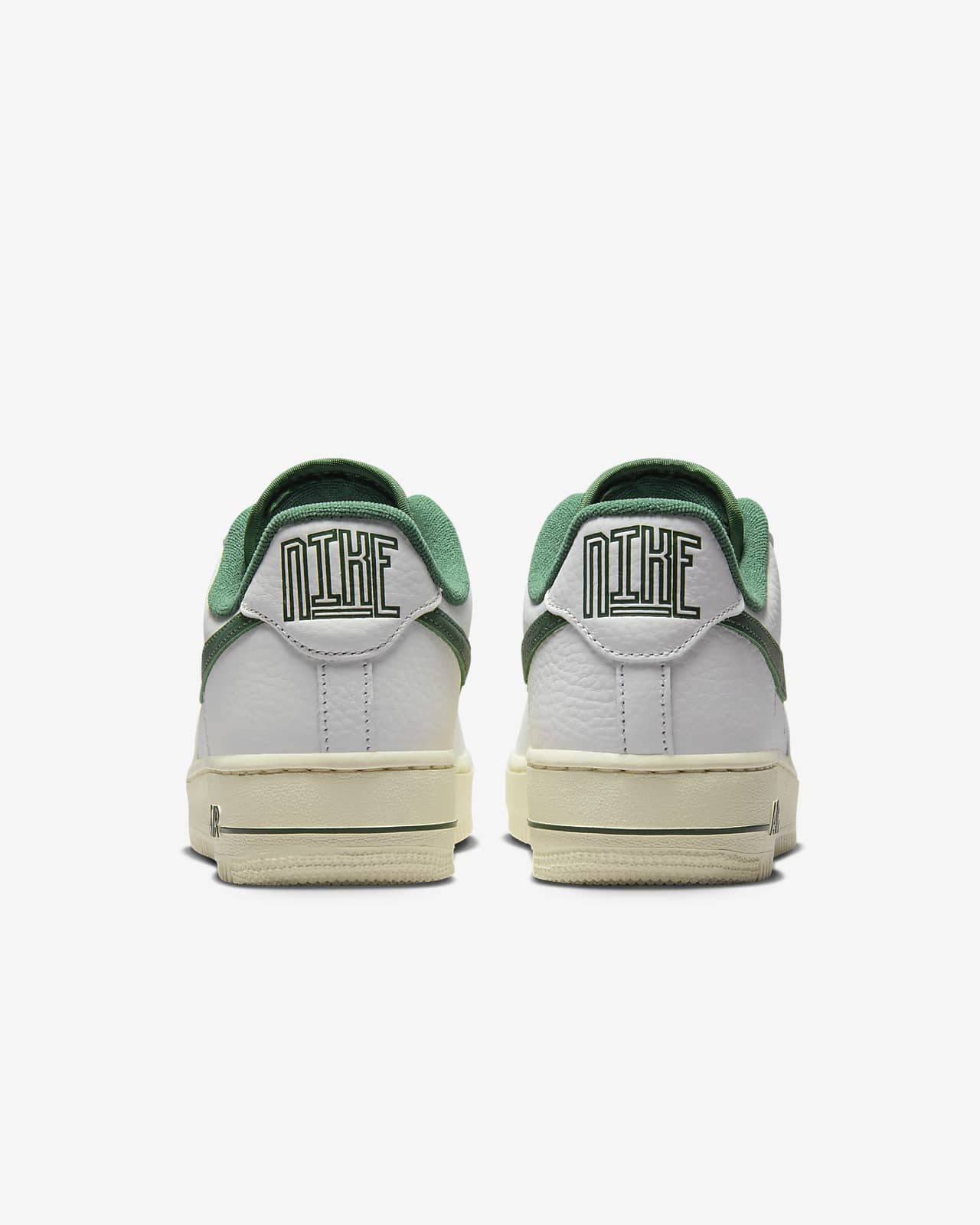 Nike Air Force 1 '07 trainers in white and green