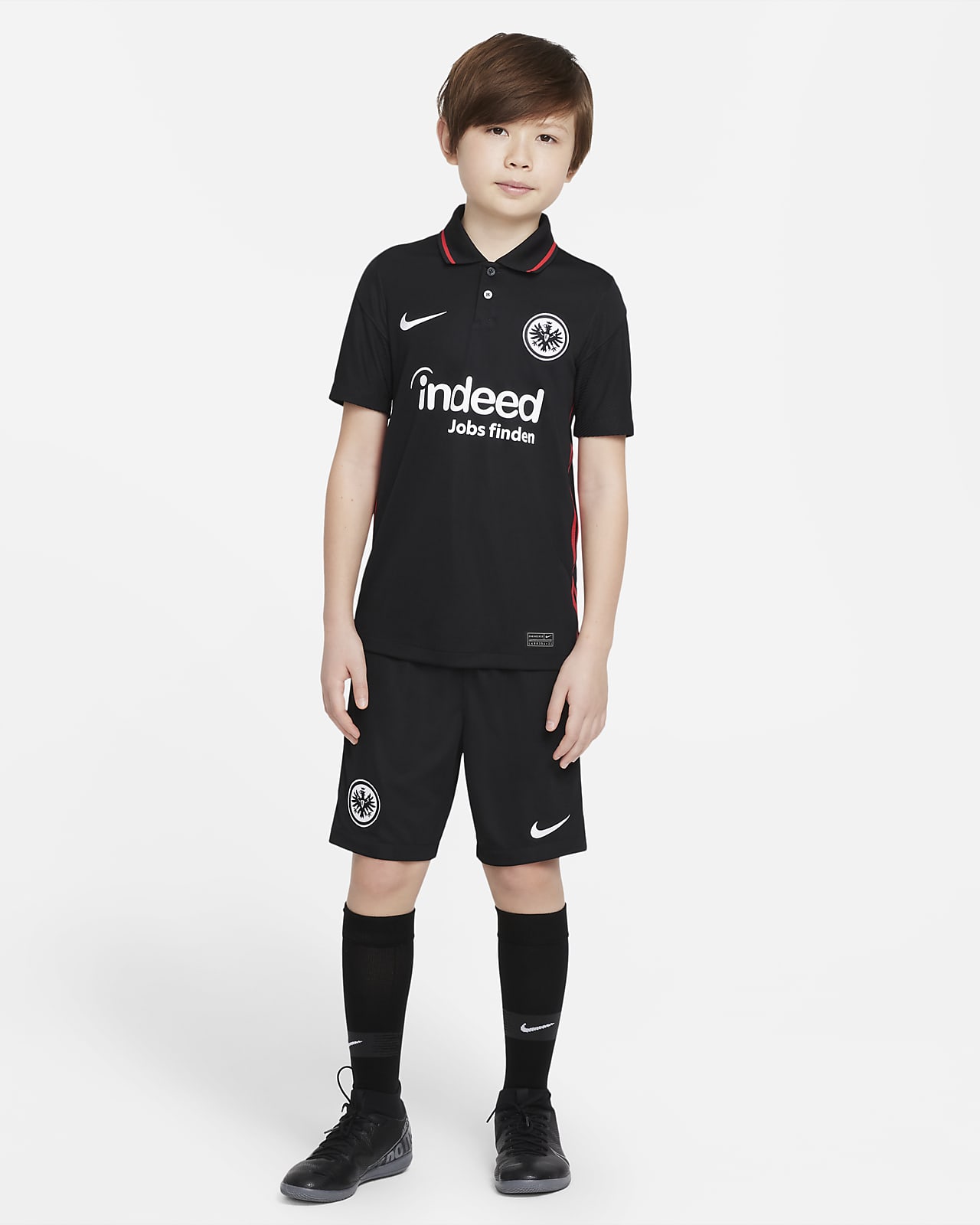 Eintracht Frankfurt 2021/22 Stadium Home Older Kids' Football Shirt ...