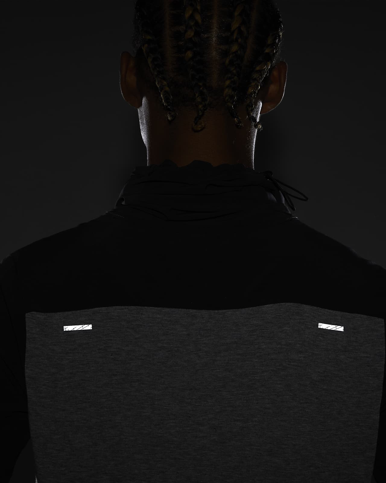 nike sphere run division top