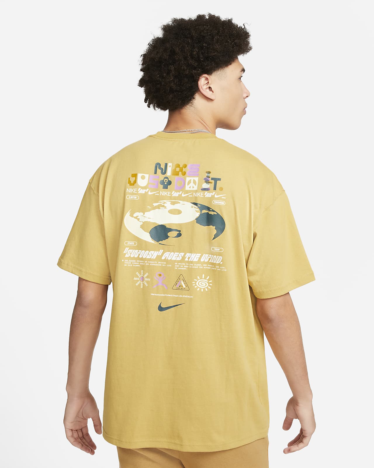 Tshirt Nike Sportswear para homem. Nike PT