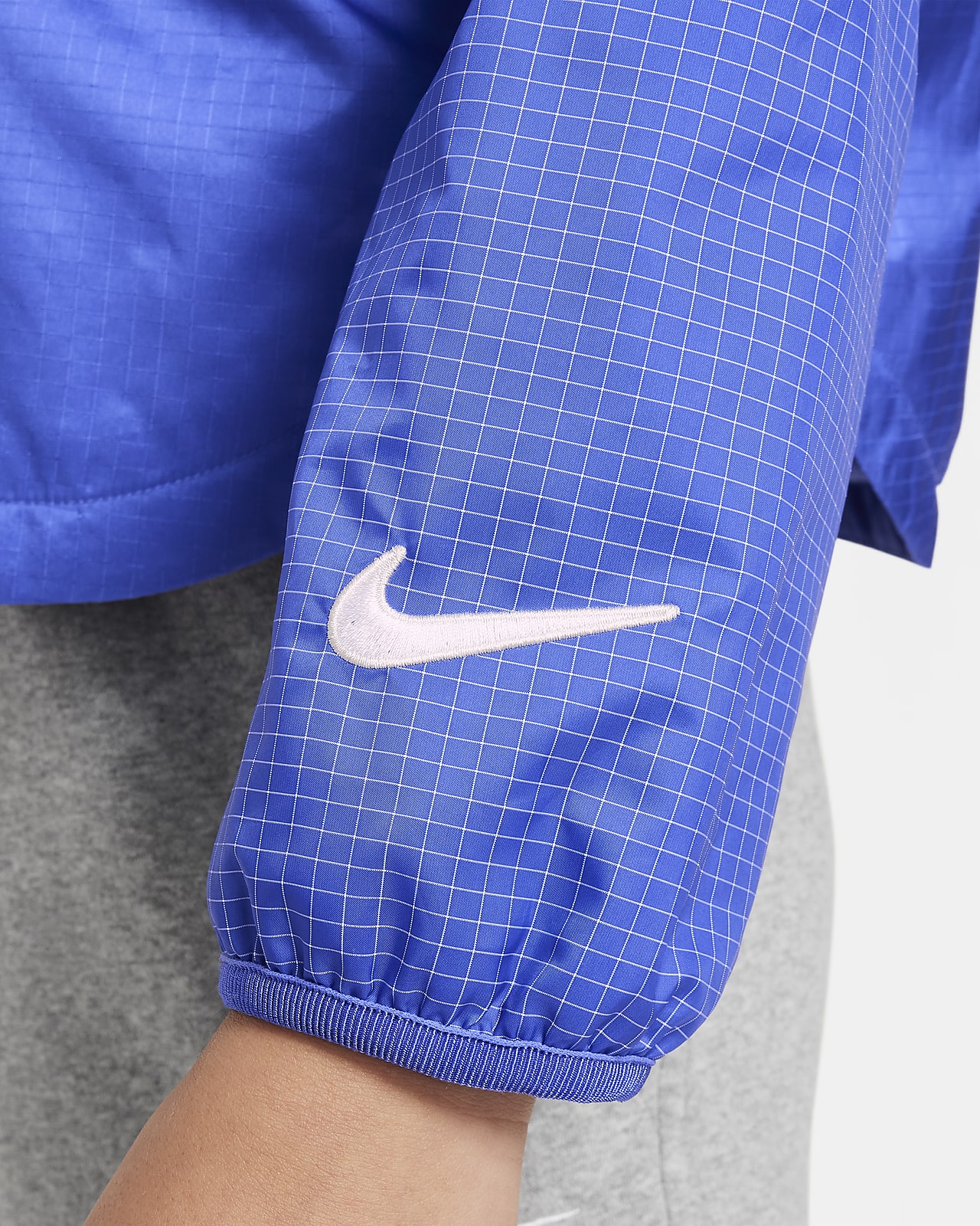 Repel Nike Big Sportswear (Girls\') Kids\' Therma-FIT Shirt-Jacket.