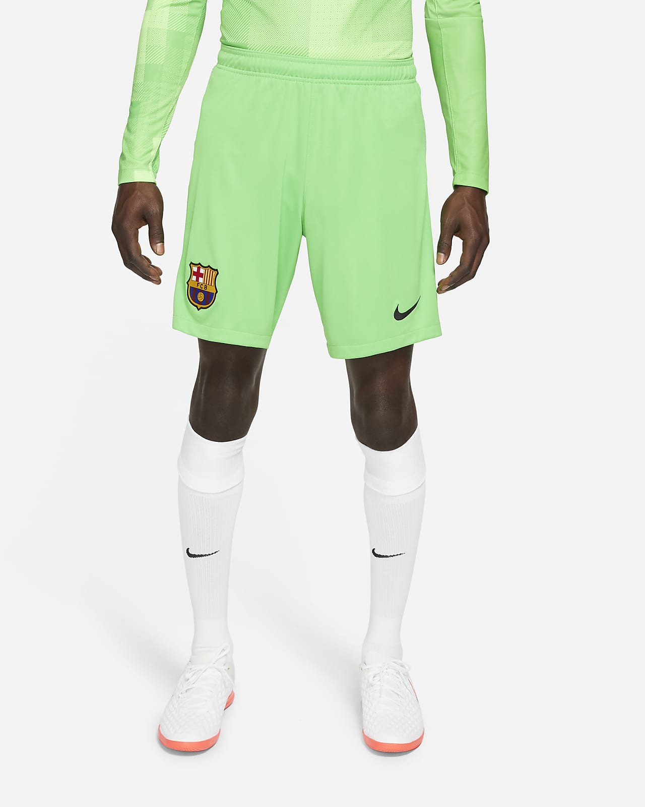 F.C. Barcelona 2021/22 Stadium Goalkeeper Men's Football Shorts. Nike RO