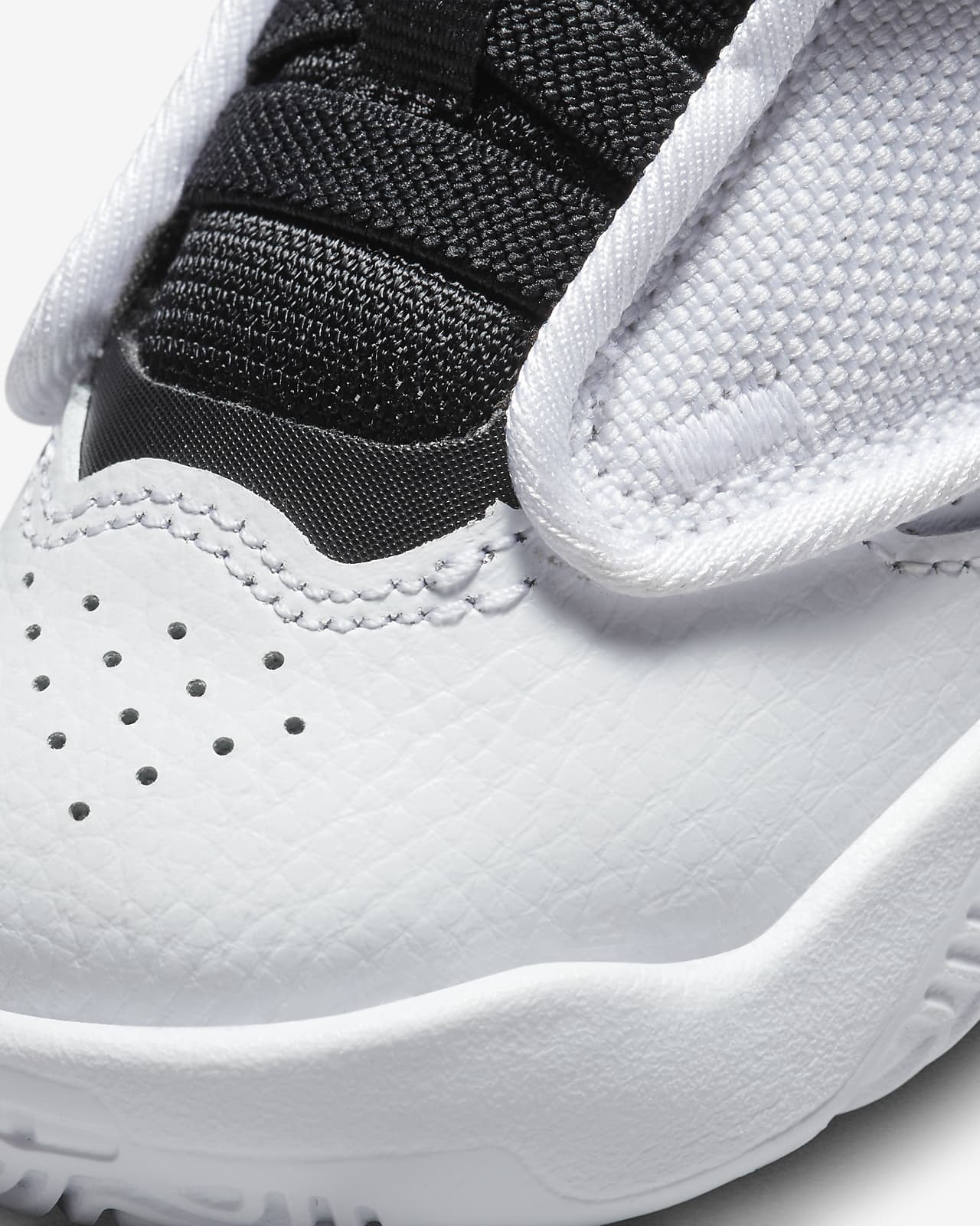 nike air jordan aura 4