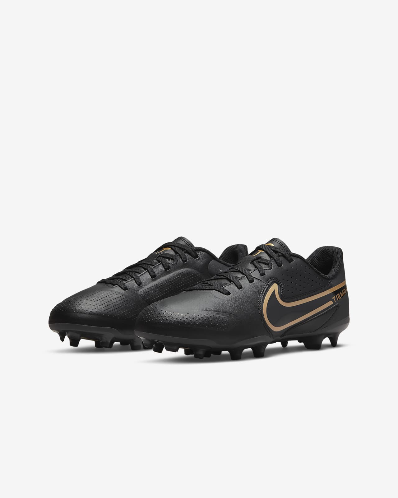 nike junior soccer shoes