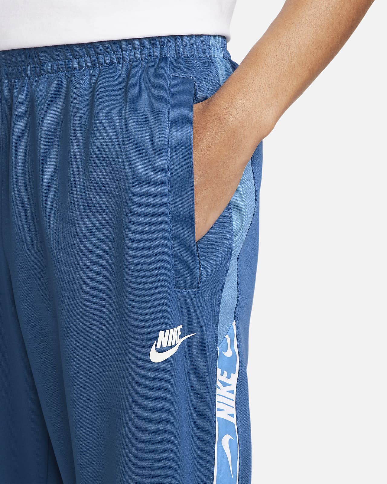Nike Sportswear Men's Joggers. Nike GB