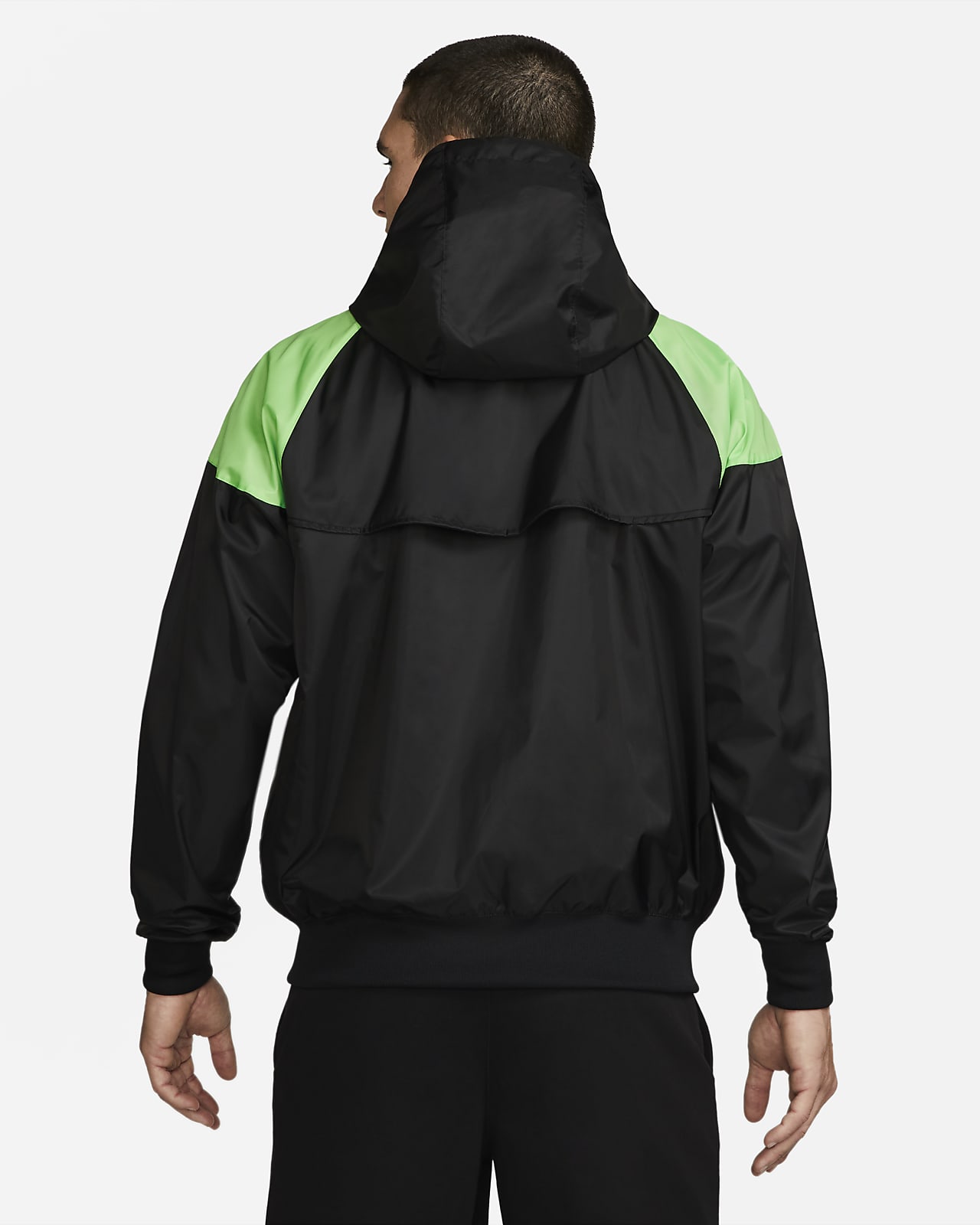 Liverpool FC Sport Essentials Windrunner Chaqueta de fútbol con capucha  Nike - Hombre