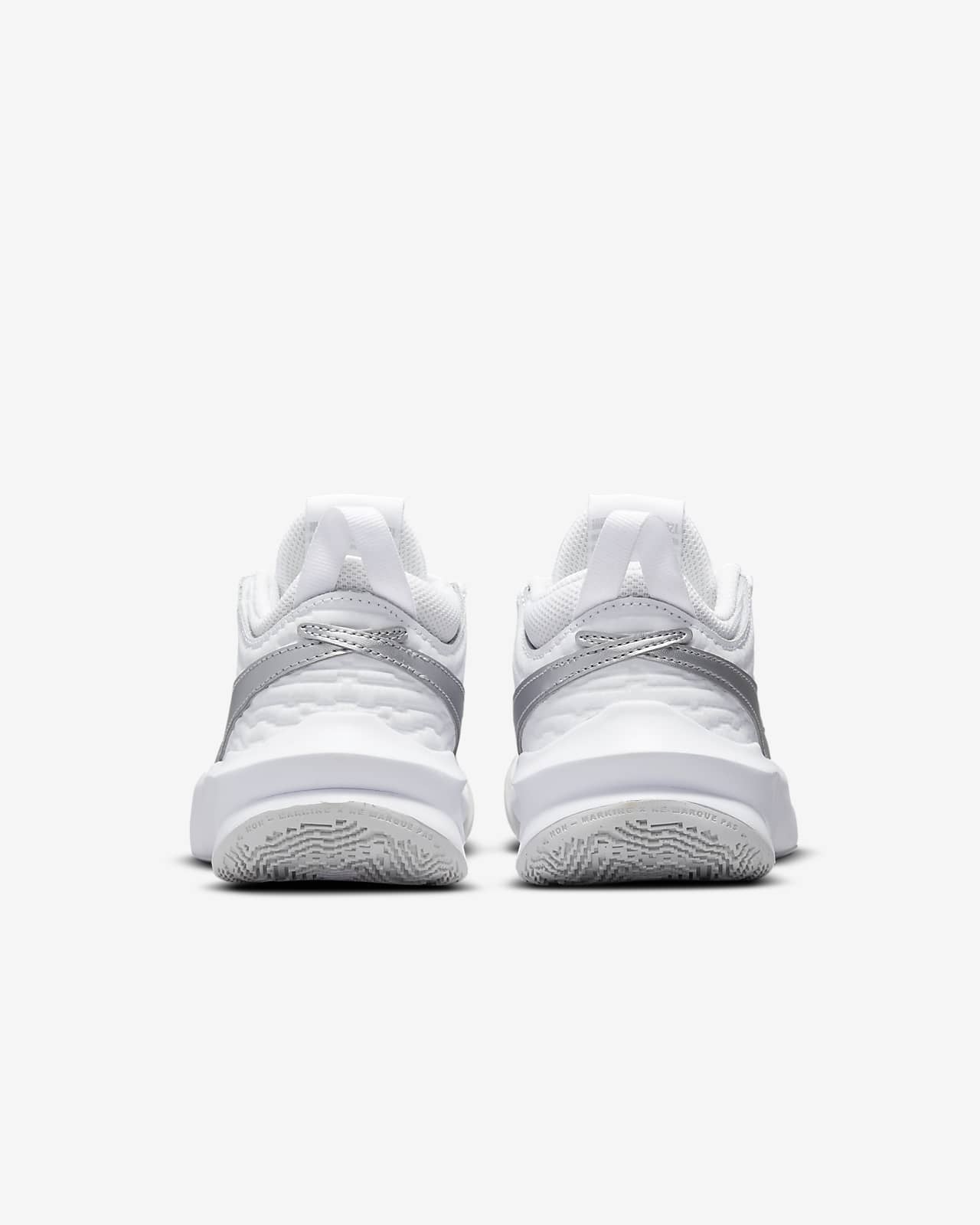 nike team hustle white