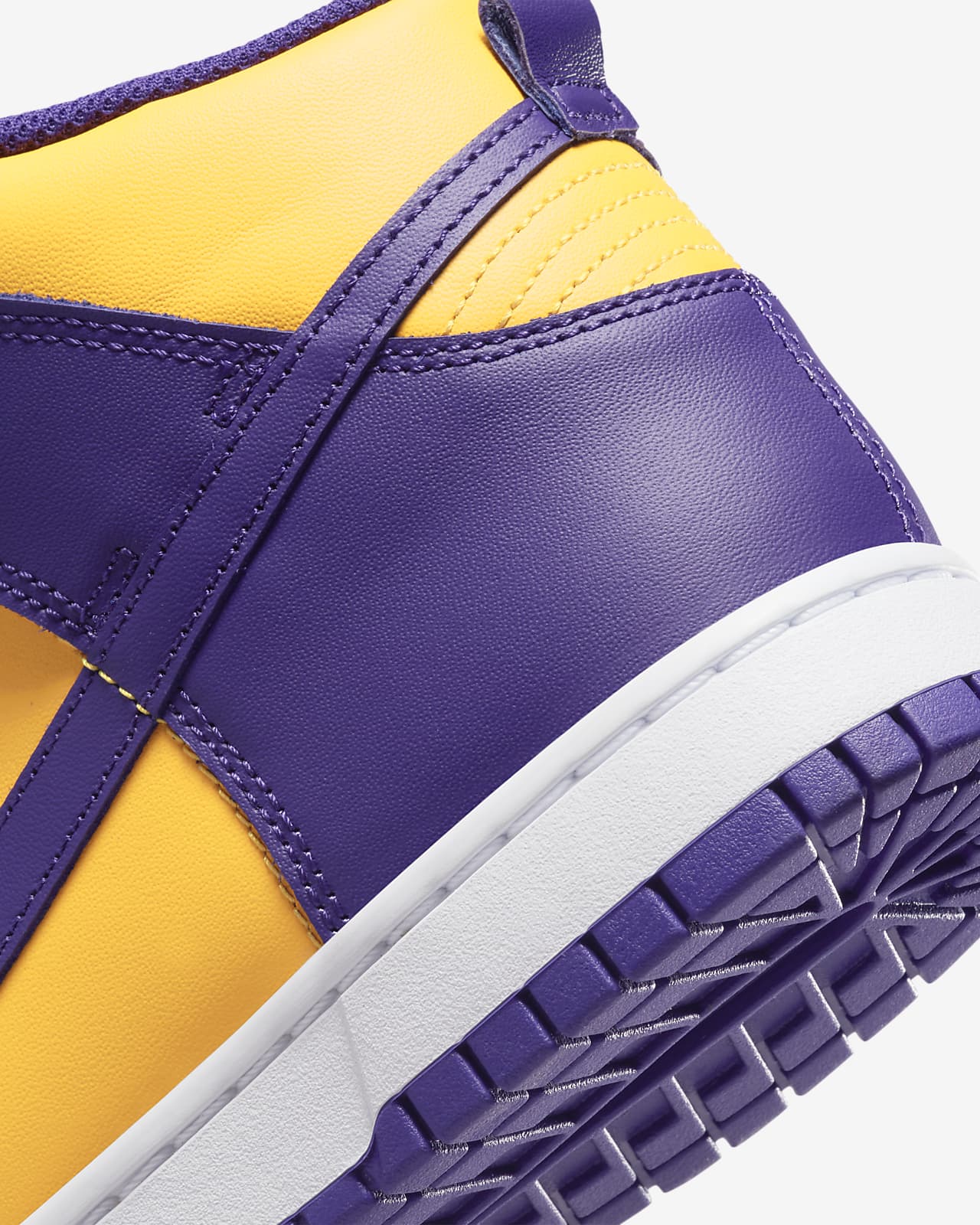 nike dunk mid hombre purpura