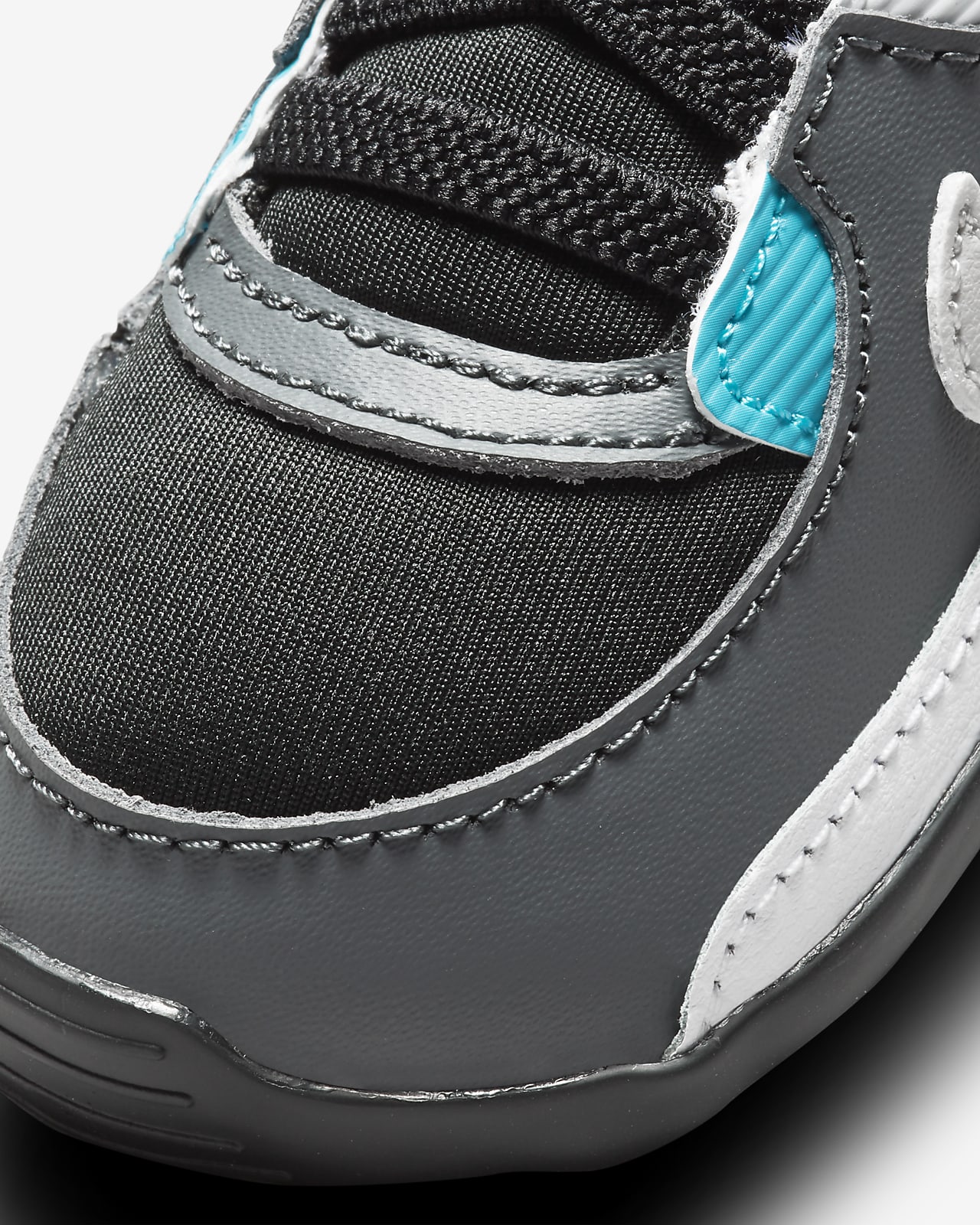 chausson nike bebe