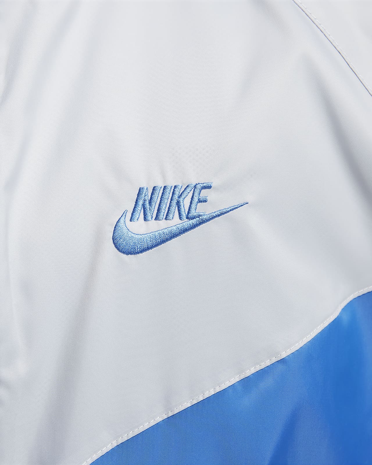 Nike Sportswear Windrunner Men's Hooded Jacket.